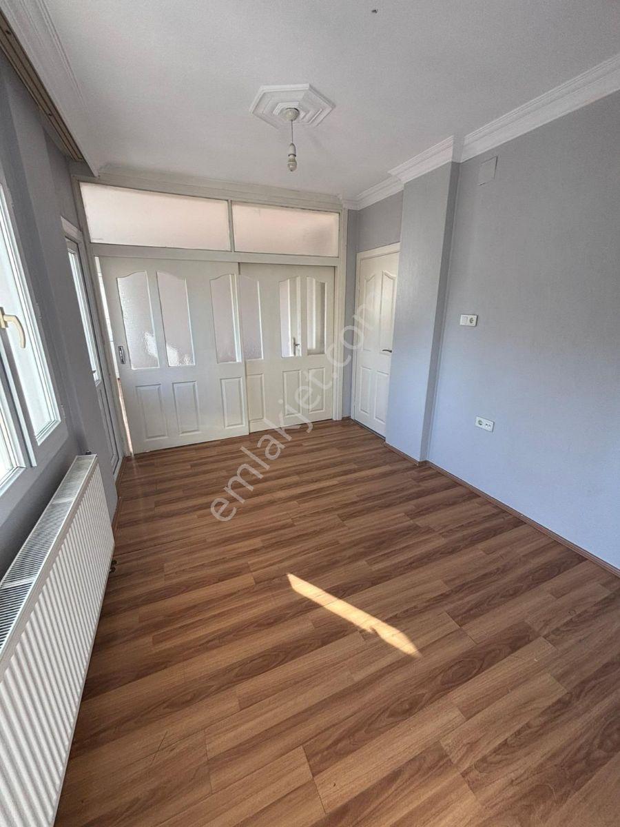 Çilek Mobilya Civarı Kiralık D.gazlı Daire - Görsel 2
