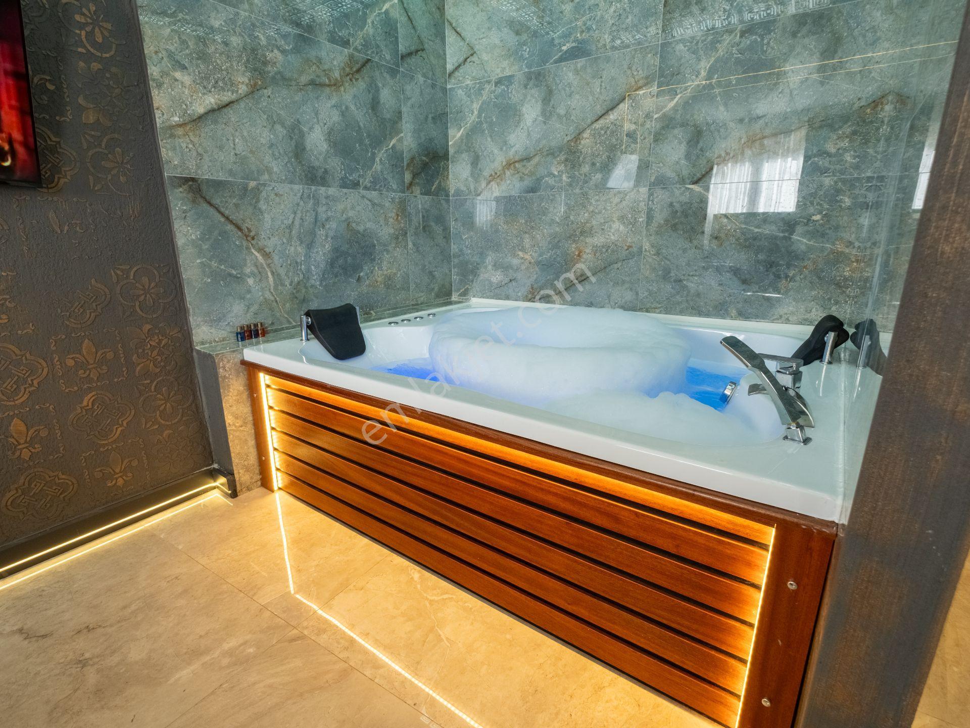 Asrın Gold Jakuzi Premium Room - Görsel 12