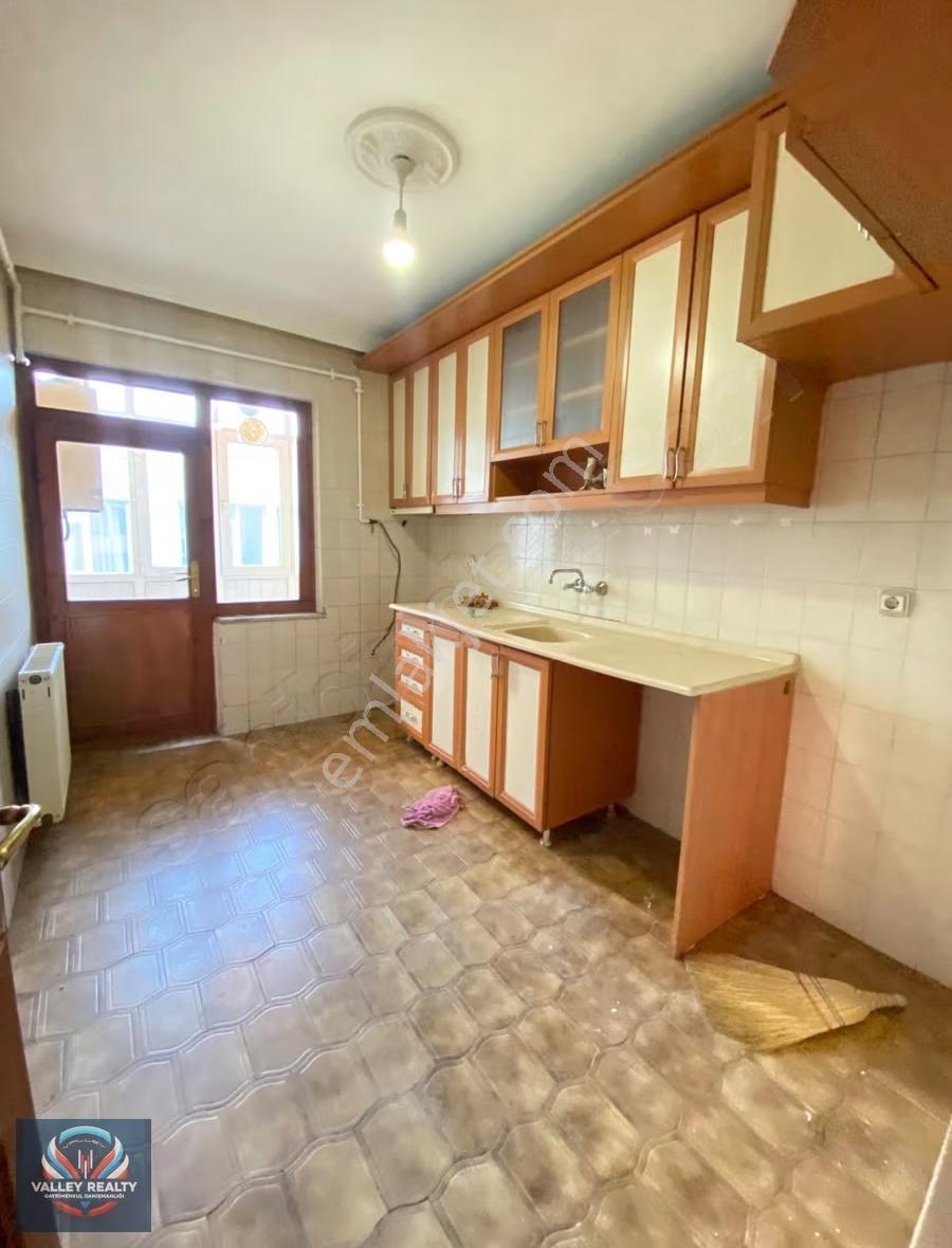 Valley'den Reşadiye Mah.'de Merkezi Konumda 3+1 Kiralık Daire! - Görsel 2