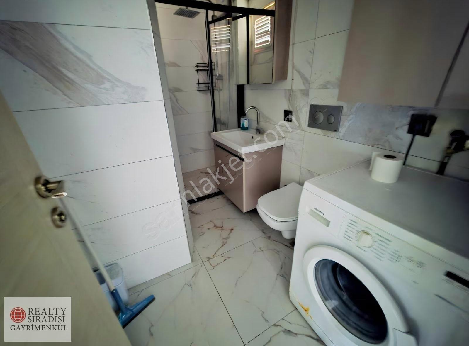 Güzeloba Eşyalı Kiralık Havuzlu Plaja Yakın 1+1 Daire - Görsel 8