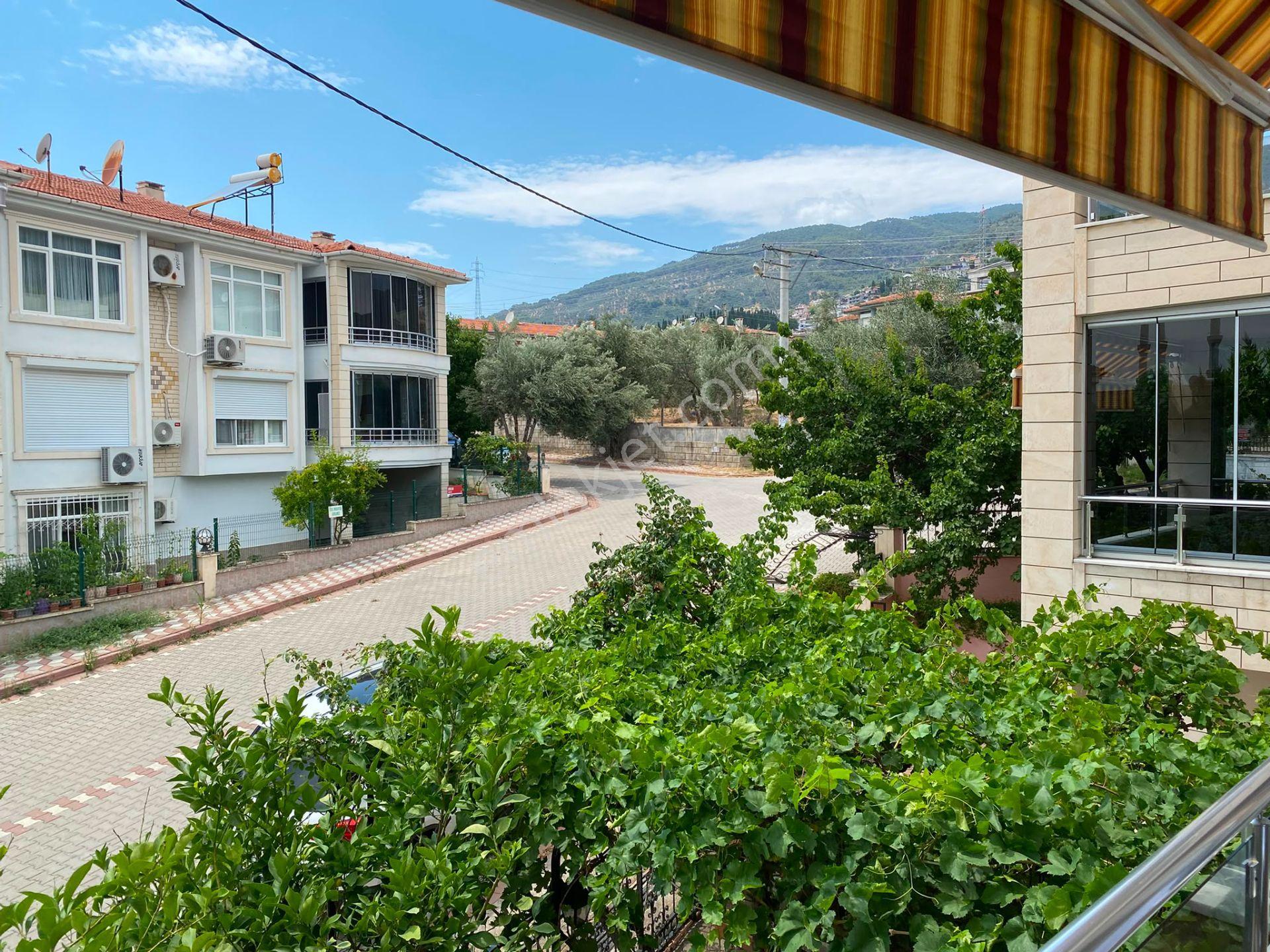 Altınoluk Merkezde Deniz Manzaralı, "1+1 Ek Daireli" Ve Geniş Bahçeli 3+1 Özel Villa - Görsel 29