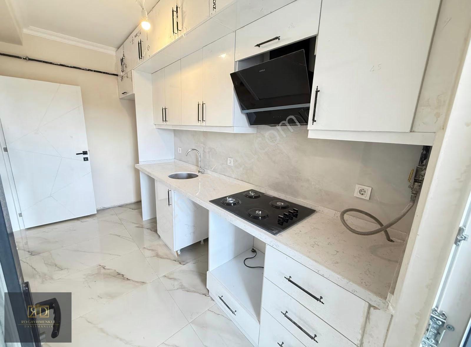 Rd'den-alibeyköy'de Raylı Ulaşıma 5 Dk. 150m² Dubleks 4+1 Daire - Görsel 7