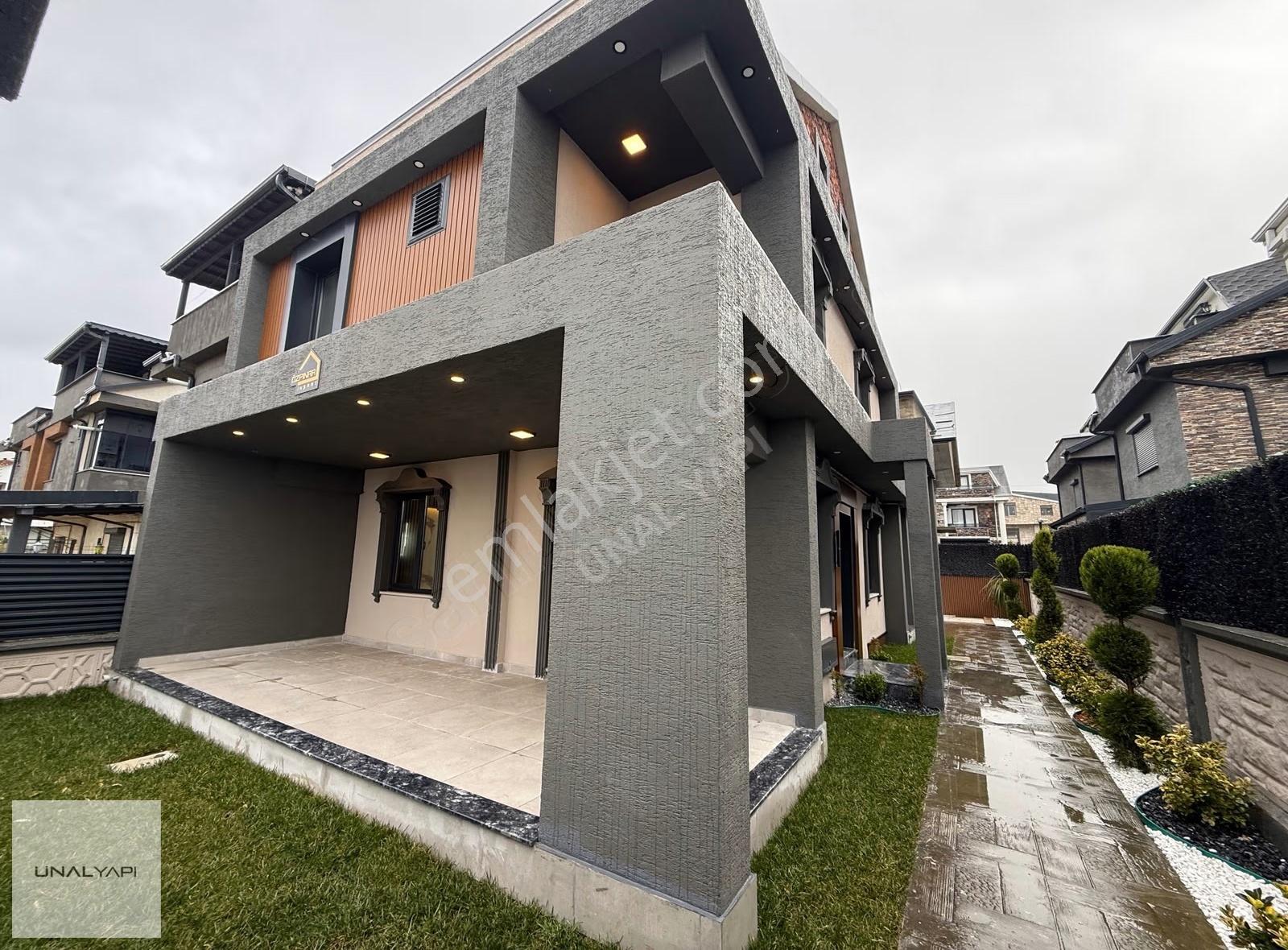 Sabah Denize Uyanın! Komple Deniz Manzaralı Lüks 5+1 Villa
