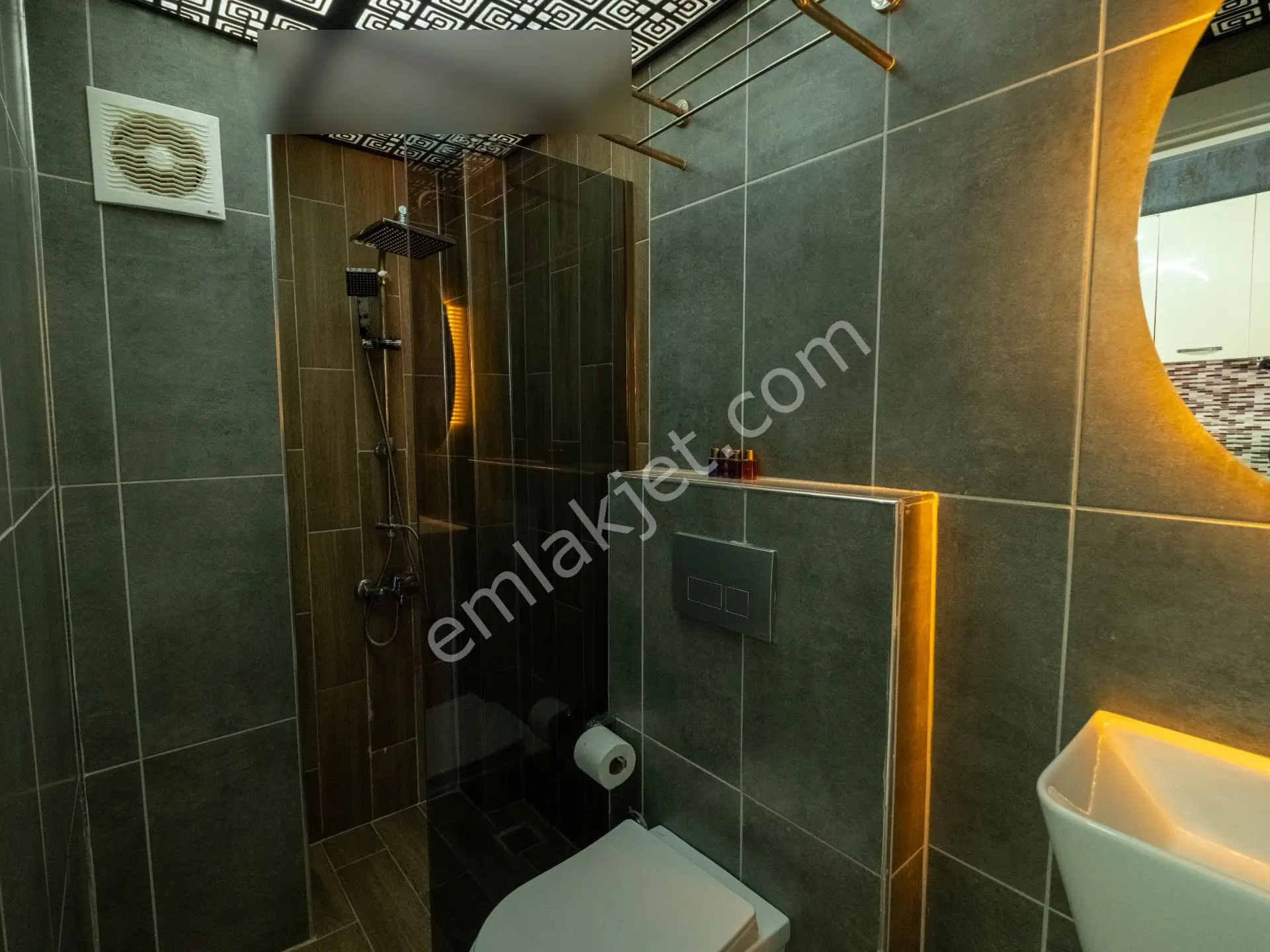 Asrın Gold İle Şehrin Merkezinde 1+1 Vip Jakuzi Deneyimi - Görsel 4