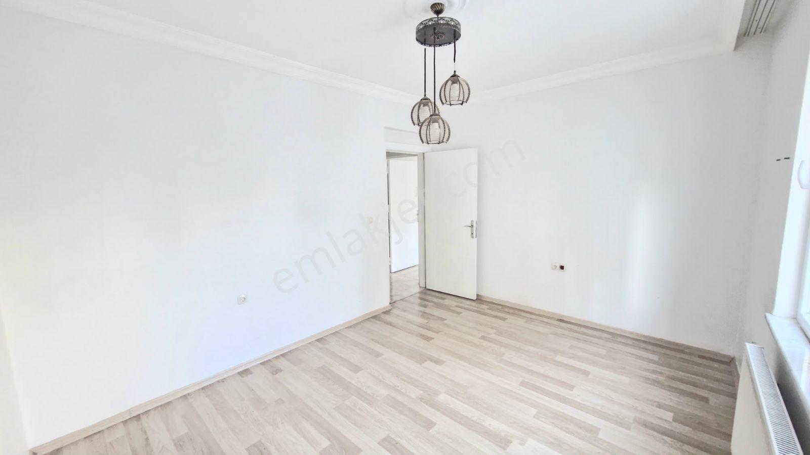 Ymz'den Satılık Ara'kat Duşakabin'li Cam Balkon'lu 2+1 Daire.. - Görsel 15