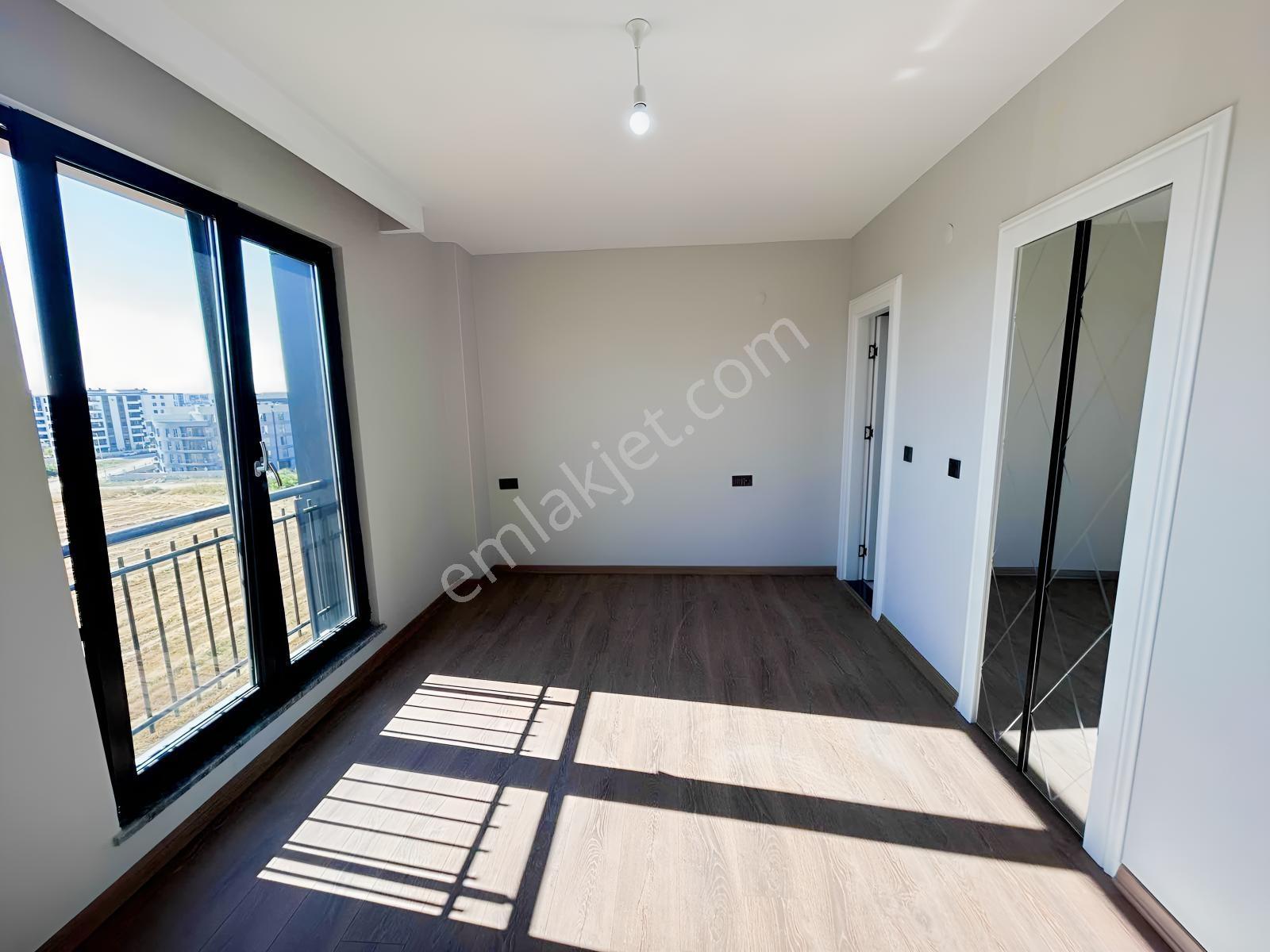 Kayapa Esma Park Evleri Havuzlu Sitede Kiralık Sıfır 3+1 Arakat - Görsel 17