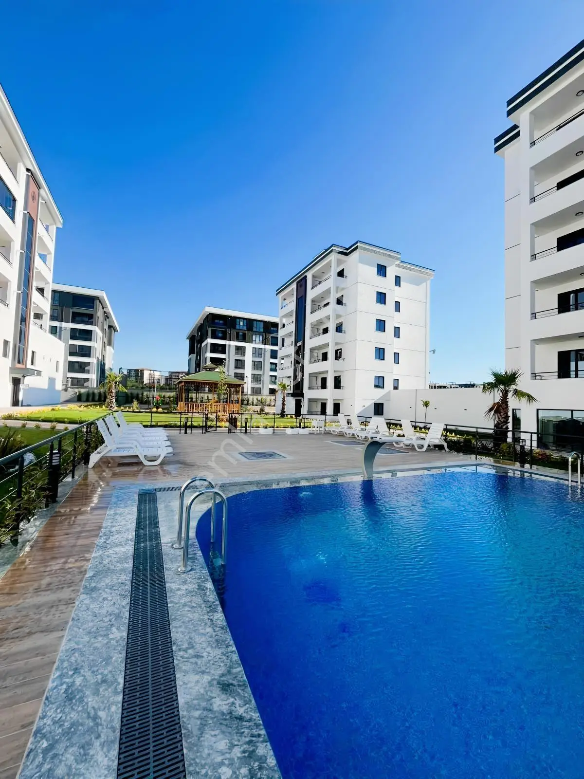 Kayapa Esma Park Evleri Havuzlu Sitede Kiralık Sıfır 3+1 Arakat