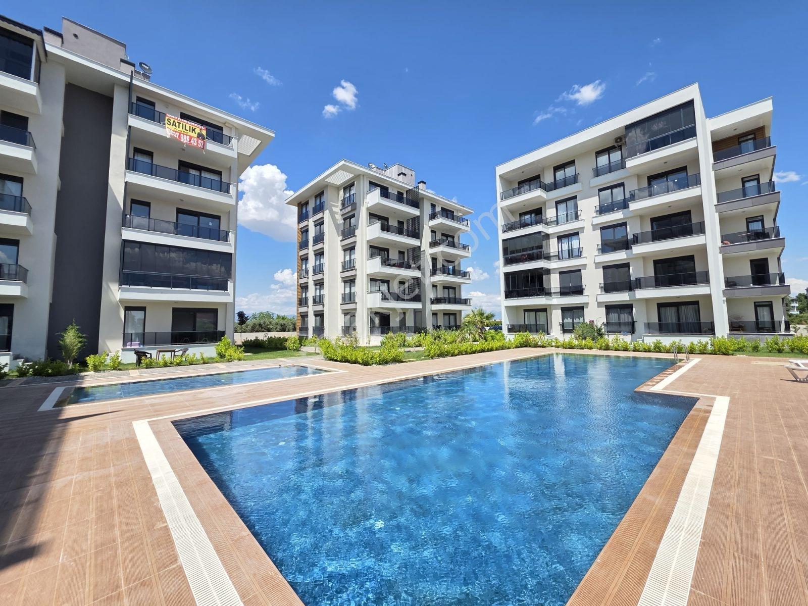 Eşyalı 1+1 / Havuz Manzaralı / Ara Kat / Güneydoğu Cepheli - Görsel 31