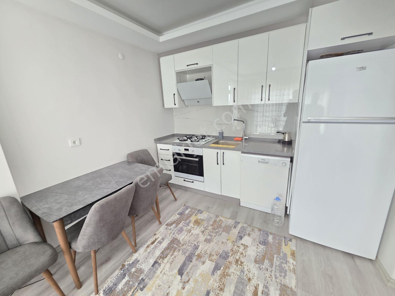 Eşyalı 1+1 / Havuz Manzaralı / Ara Kat / Güneydoğu Cepheli - Görsel 27