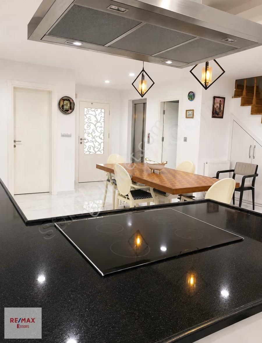 Antalya Doğayla İç İçe Asansörlü 4+1 Eşyalı Kiralık Villa - Görsel 21