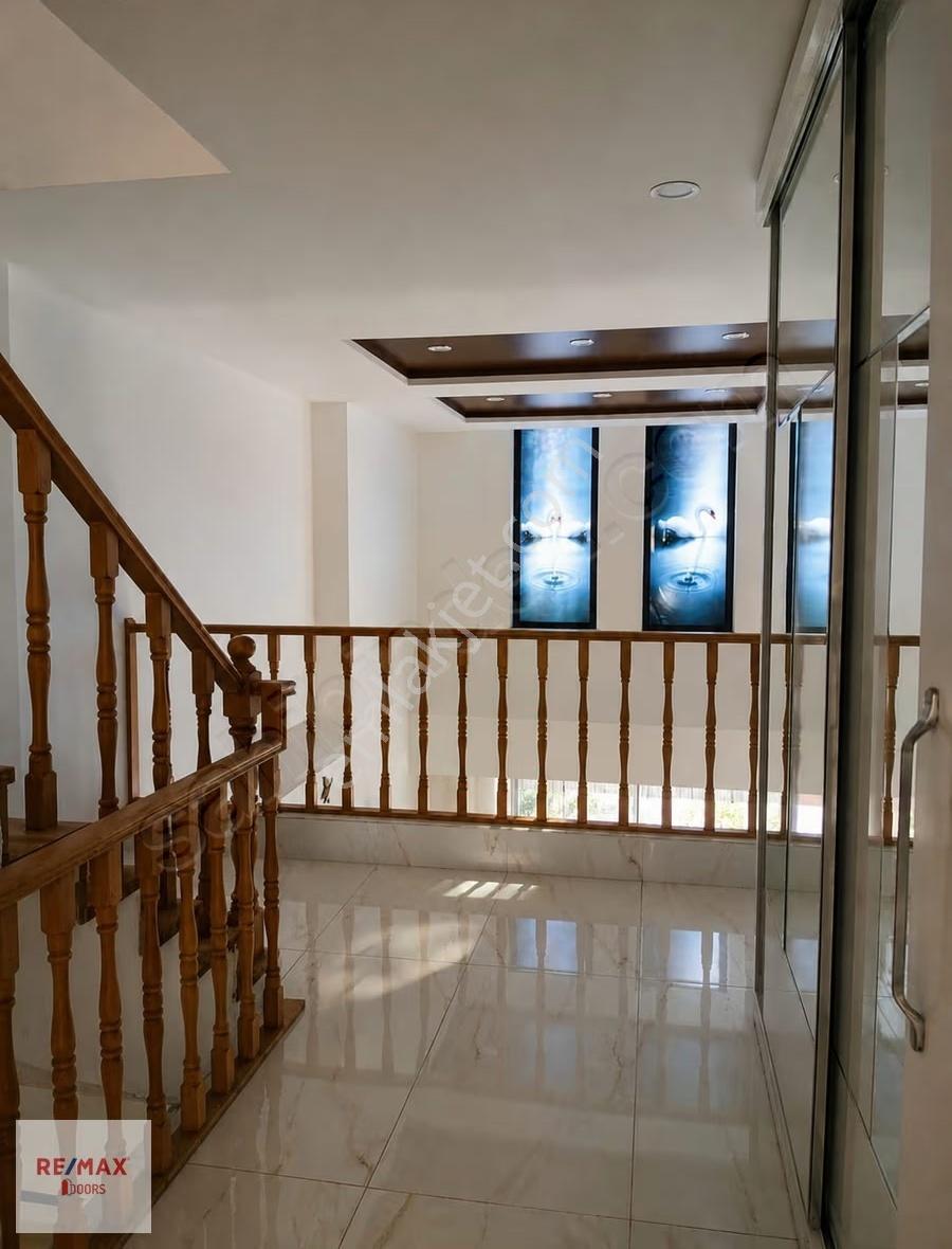 Antalya Doğayla İç İçe Asansörlü 4+1 Eşyalı Kiralık Villa - Görsel 22