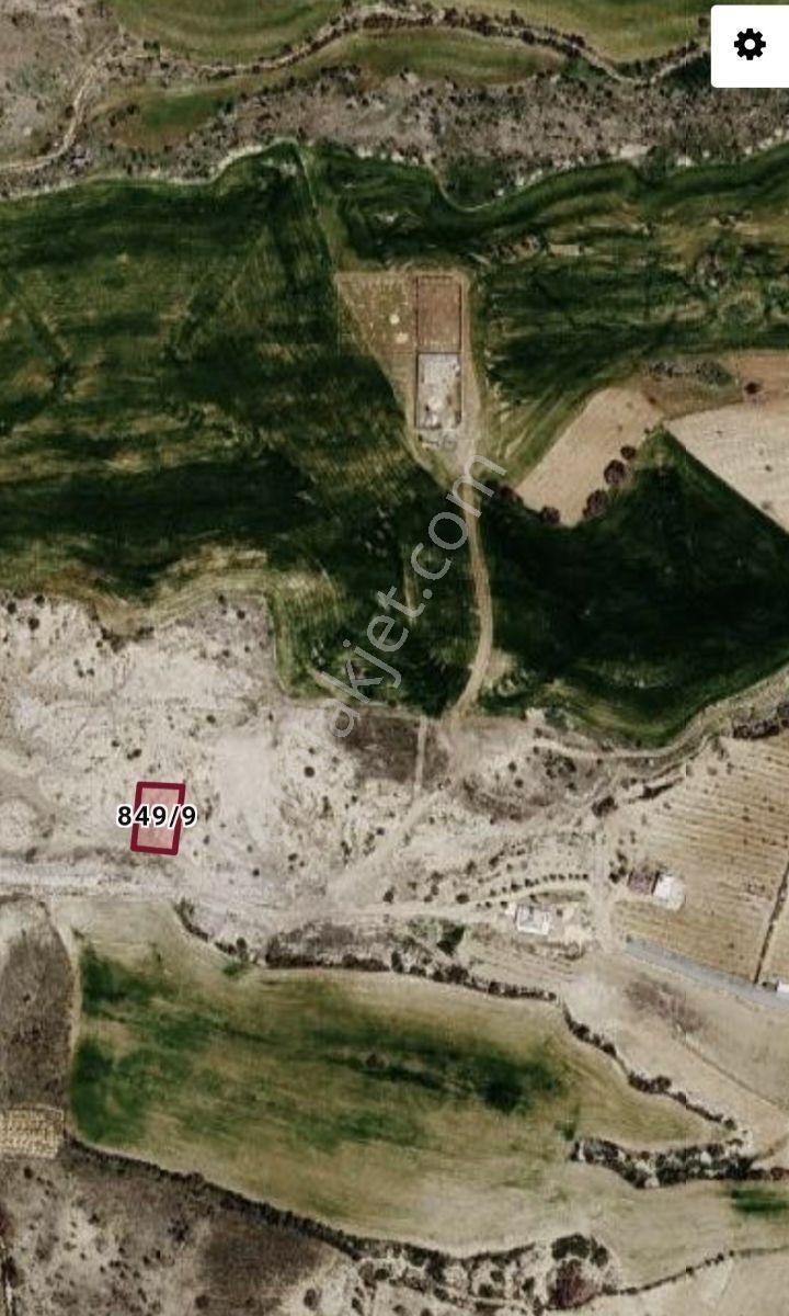 Hakev'den Oyalı'da Satılık 600 M2 Müstakil Arsa