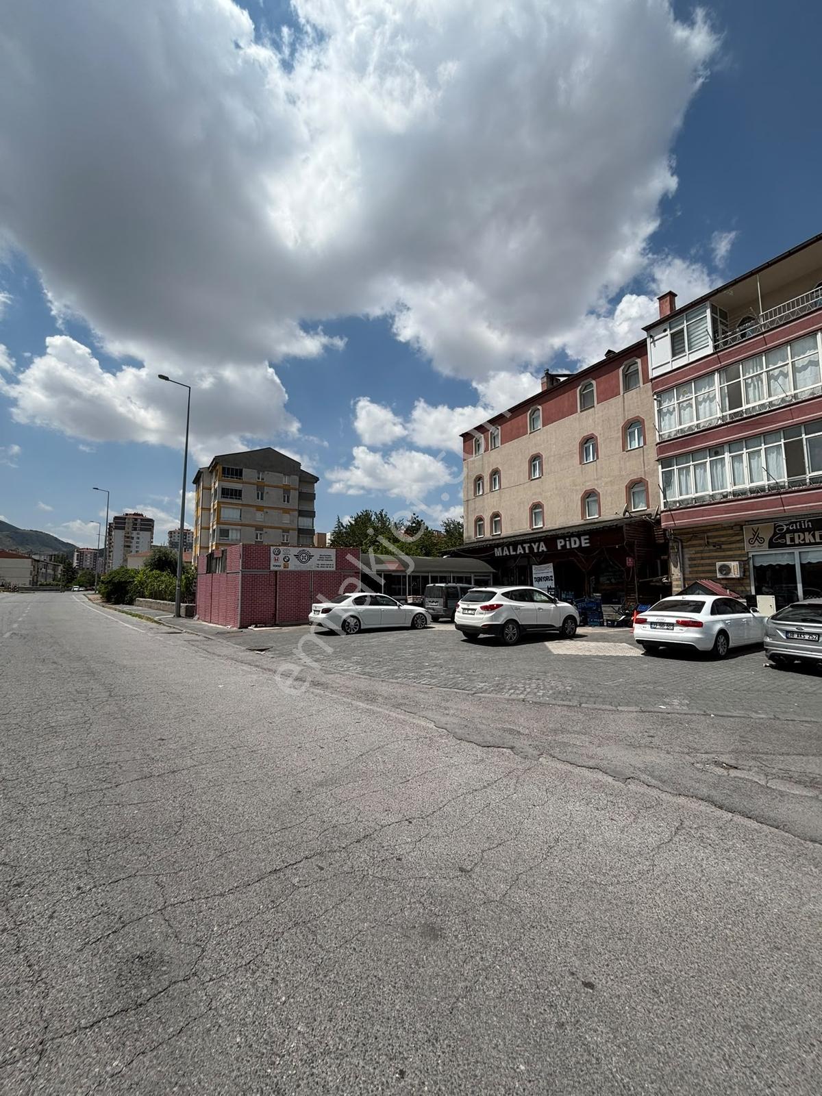 Keykubat Okulların Yakınınında Cadde Köşesinde Satlık Dükkan - Görsel 3