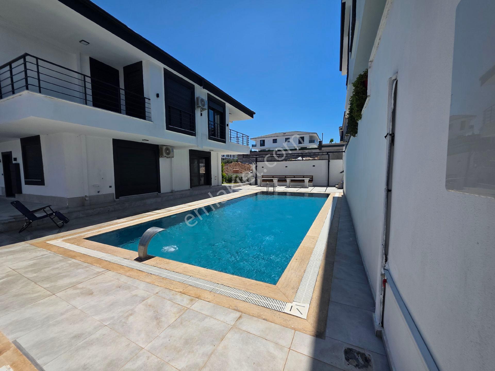 🏡 Kelepir Fiyata! Aydın Didim Hisar Mahallesi'nde Havuzlu Site İçerisinde Bahçe Dubleks Villa💥