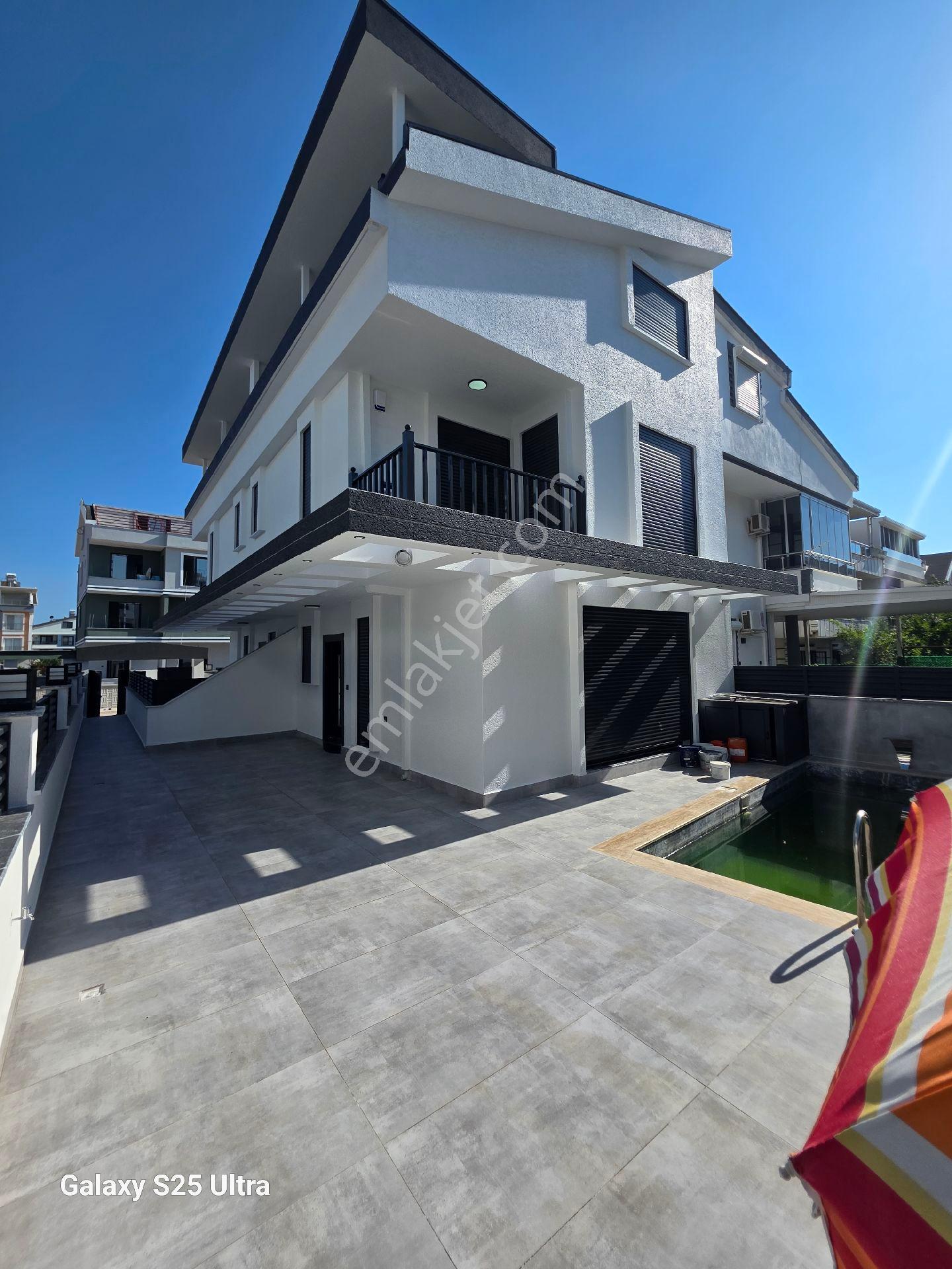 🏕 Aydın Didim Efeler Mahallesi’nde Satılık Müstakil Havuzlu Tripleks Villa 🏝 - Görsel 32