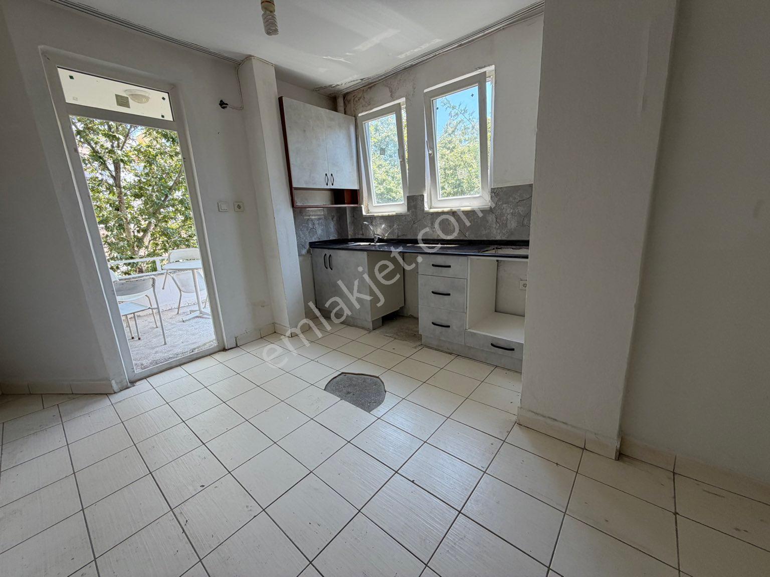 Alanya Cuma Pazarı Civarında Kiralık 2+1 Ayrı Mutfak Daire - Görsel 8
