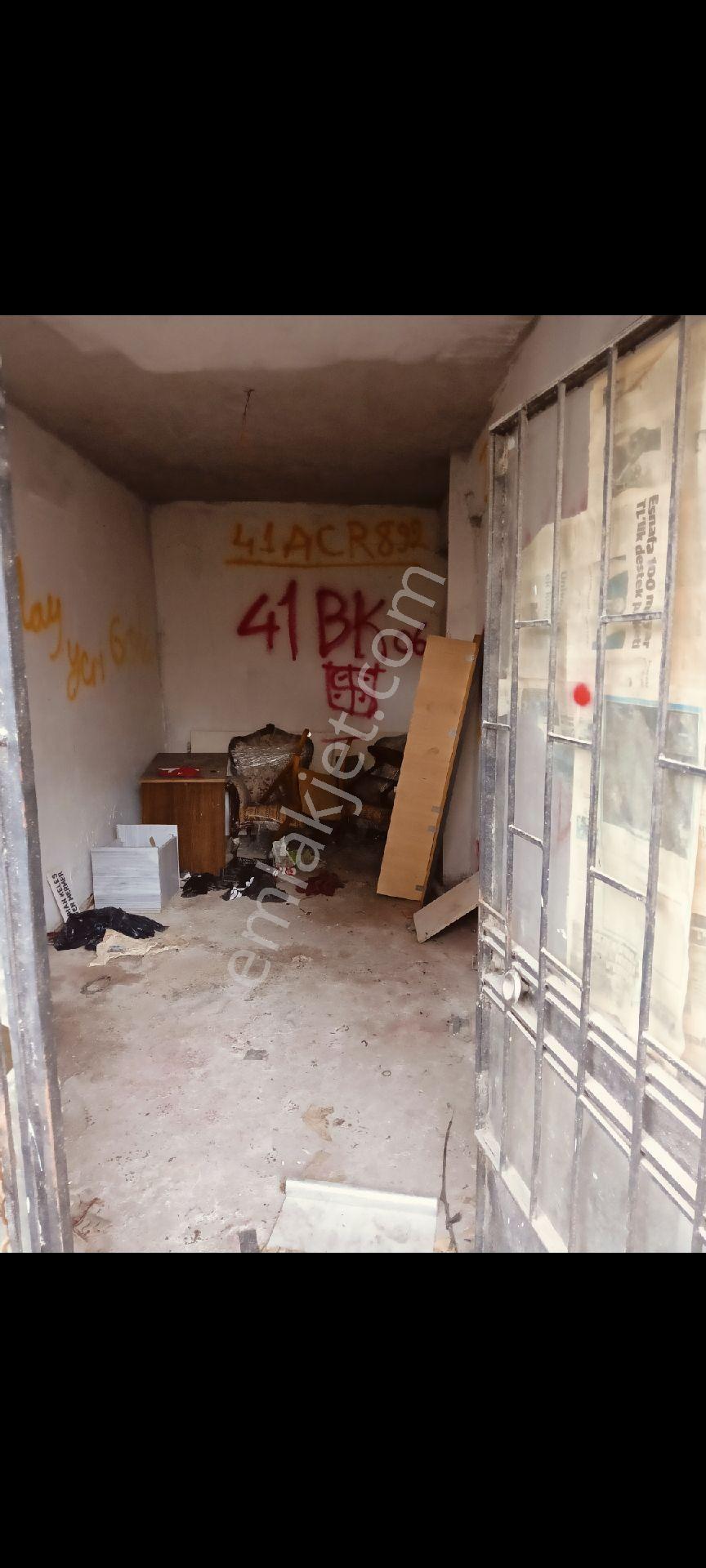 Gölcük'te Satılık Cadde Dükkan - Görsel 2