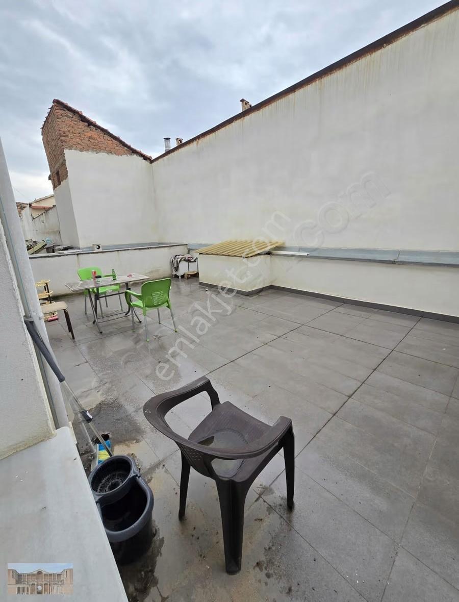 Satılık Eskicamide 1+1 70 M2 Full Eşyalı Fırsat Daire - Görsel 3