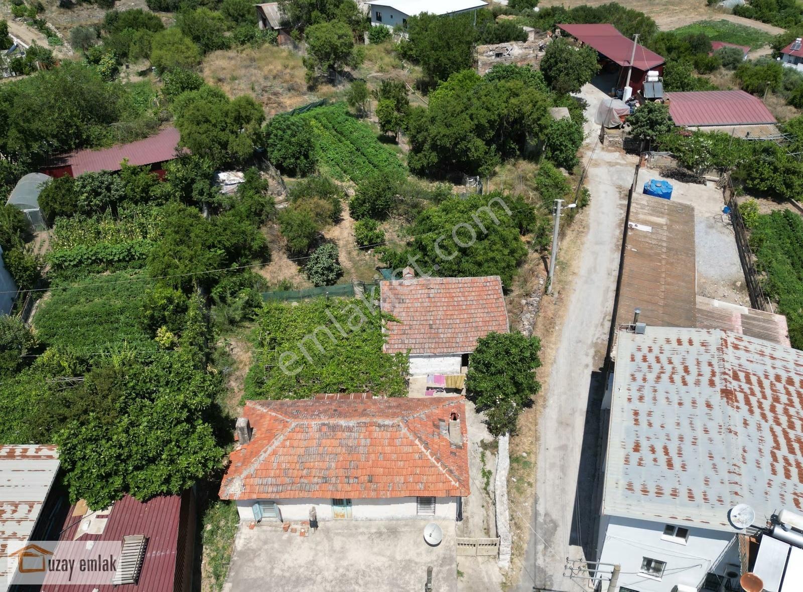 Kemikler Mahallesi'nde Köy Merkezinde Satılık Kargir Ev Ve Bahçe - Görsel 25