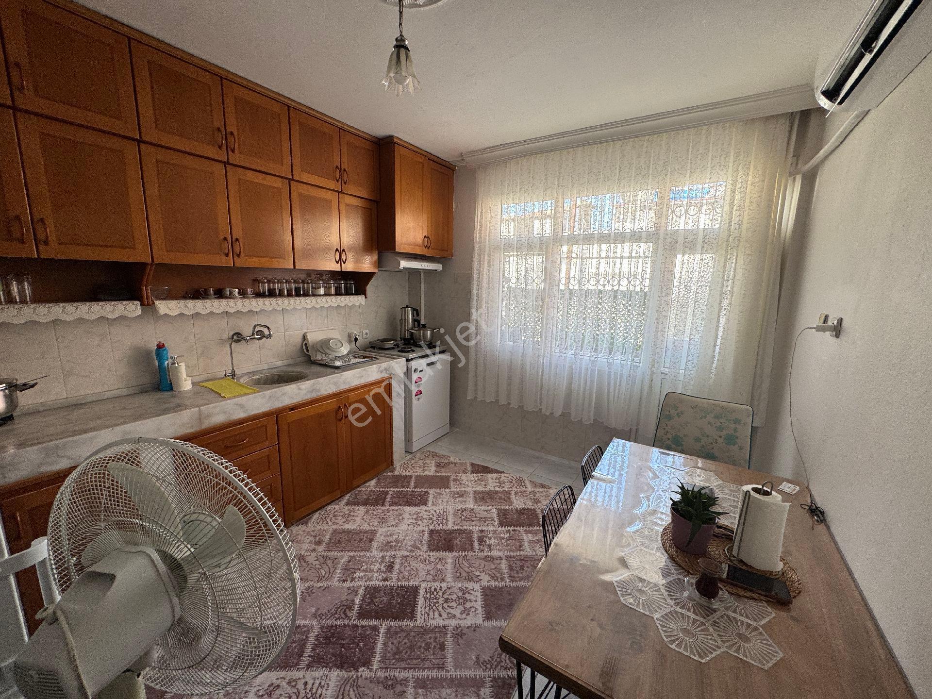 Fevzipaşa Mahallesi'nde 235m² Tek Tapu 3+1 Kapalı Mutfak Satılık Müstakil Daire - Görsel 26