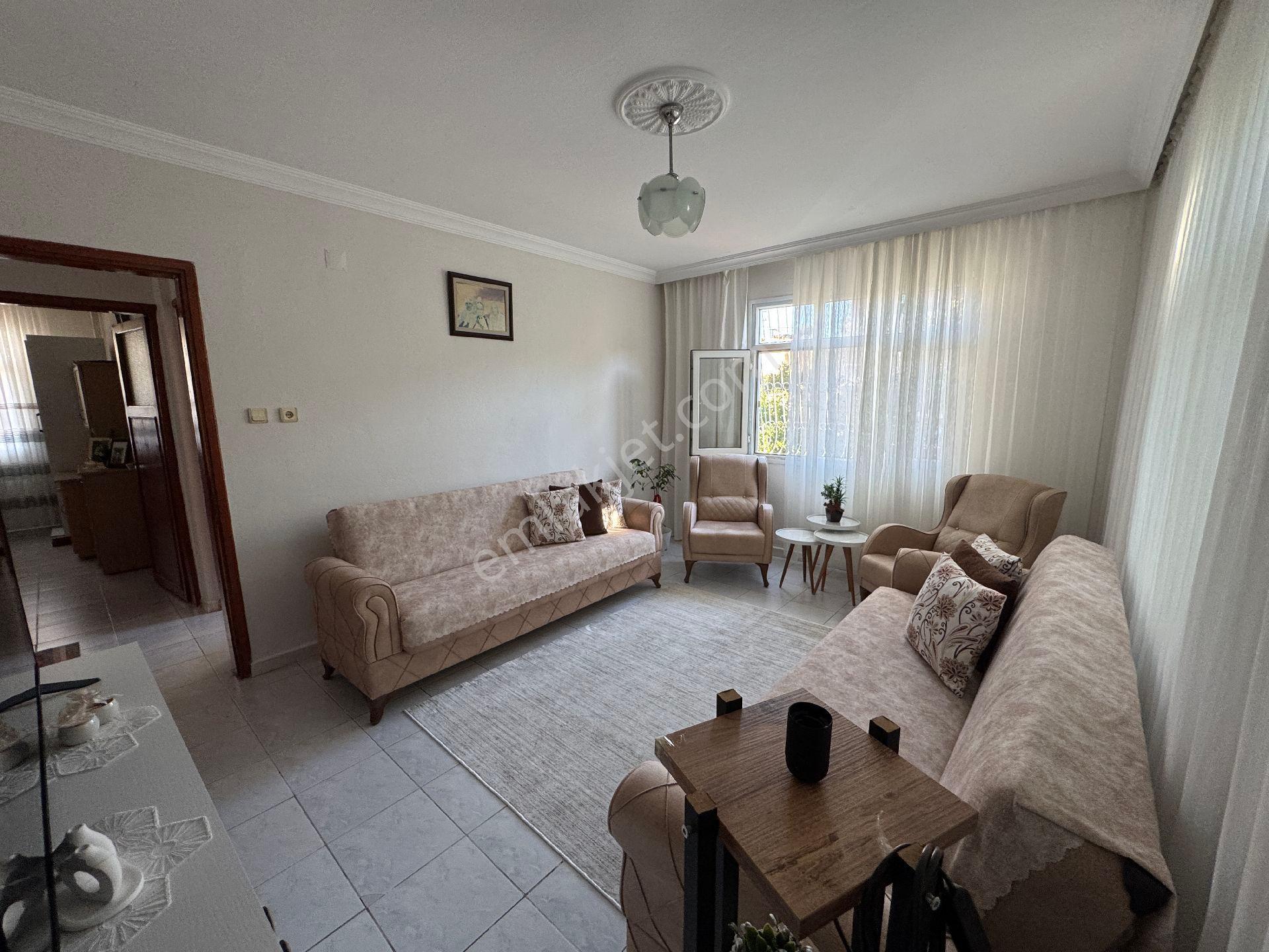 Fevzipaşa Mahallesi'nde 235m² Tek Tapu 3+1 Kapalı Mutfak Satılık Müstakil Daire - Görsel 12