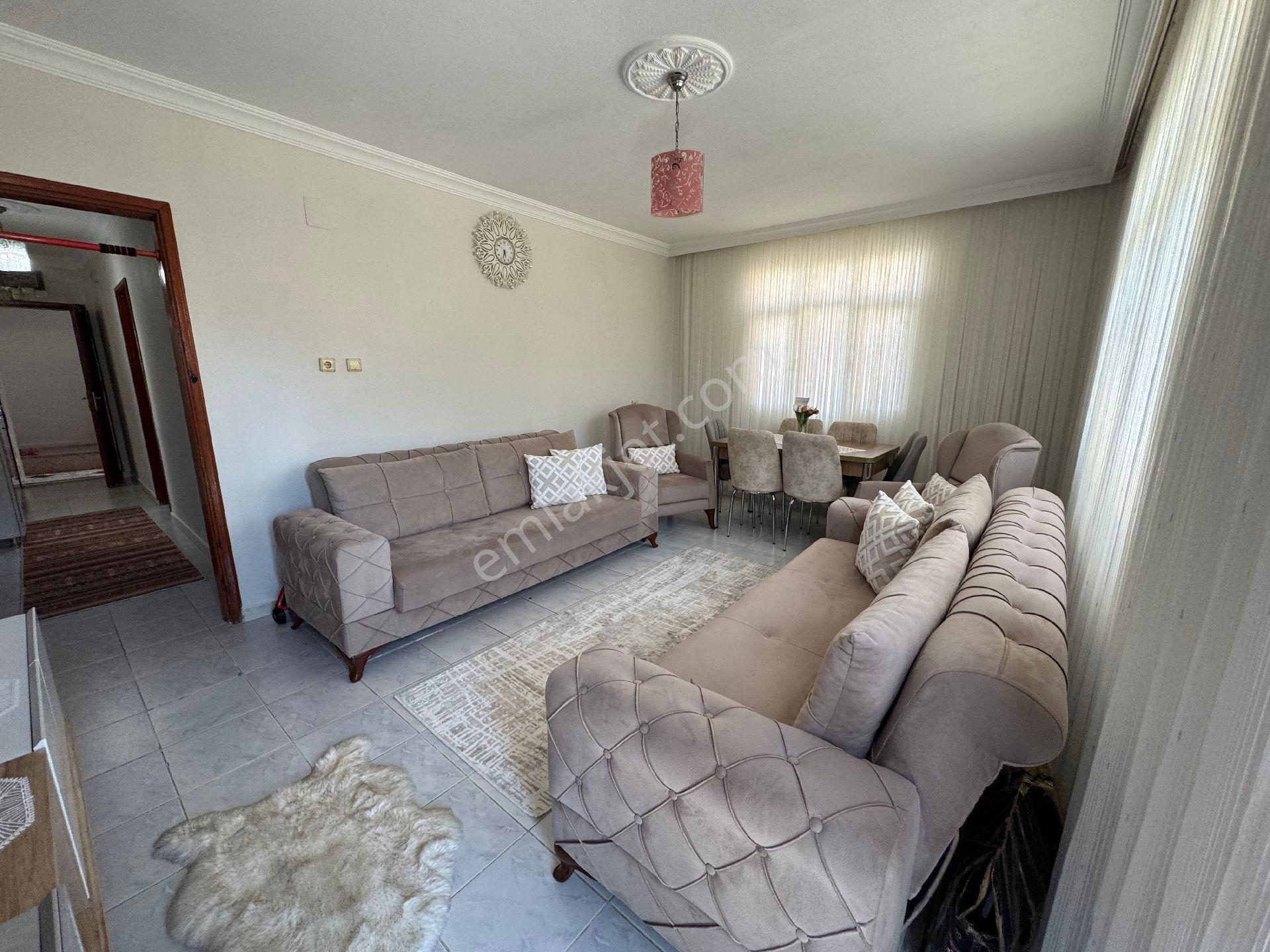 Fevzipaşa Mahallesi'nde 235m² Tek Tapu 3+1 Kapalı Mutfak Satılık Müstakil Daire - Görsel 2