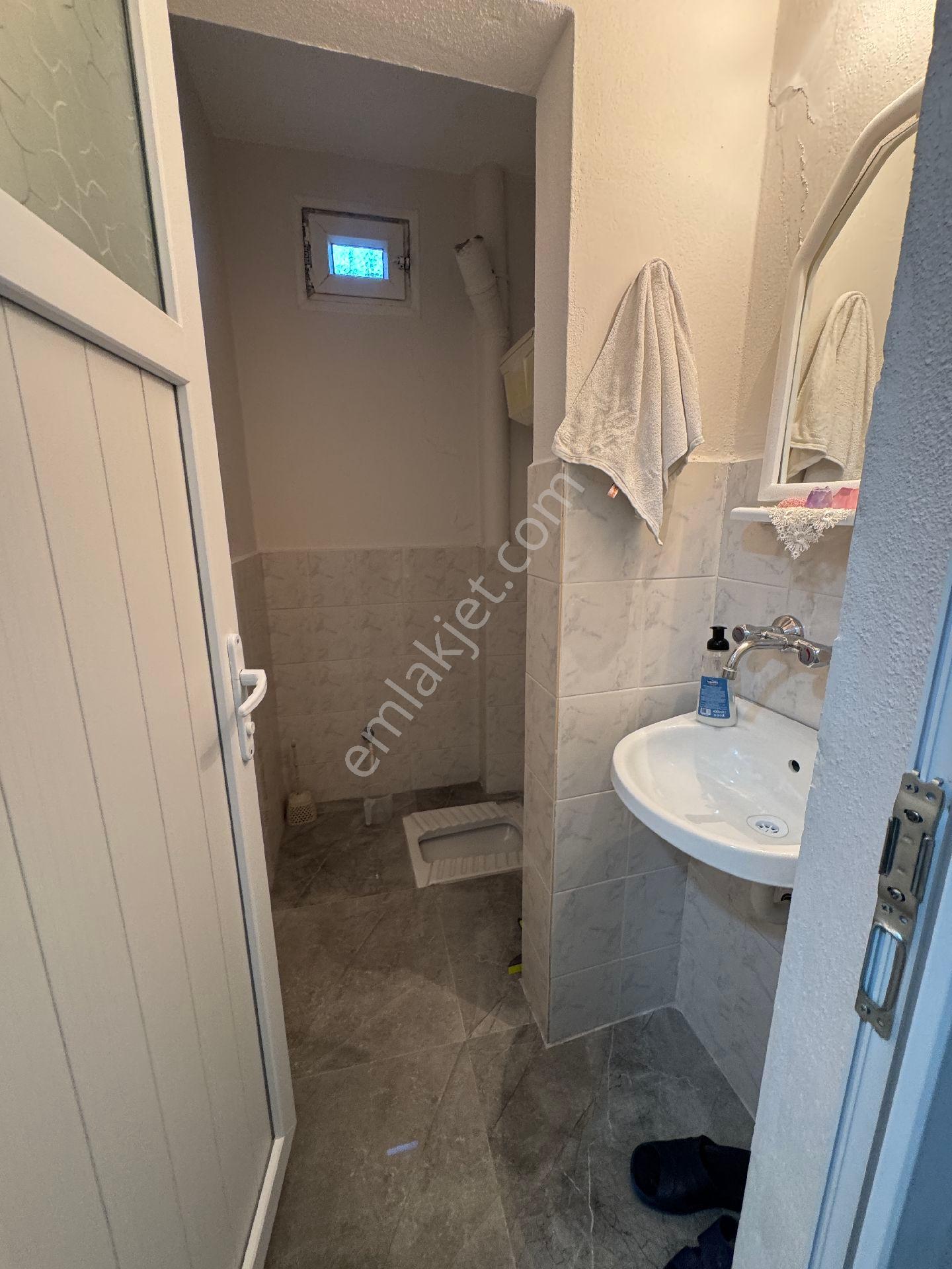 Fevzipaşa Mahallesi'nde 235m² Tek Tapu 3+1 Kapalı Mutfak Satılık Müstakil Daire - Görsel 19