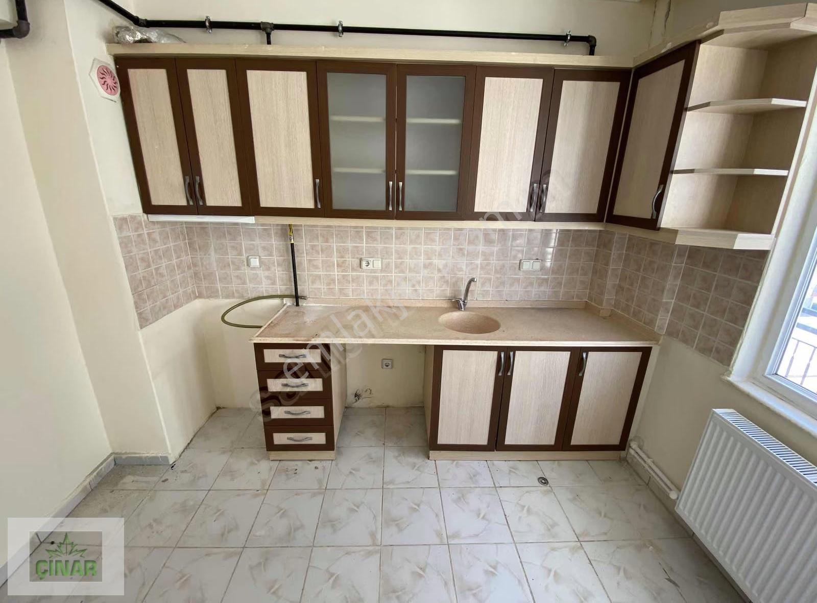 Atatürk Caddesi Üzerinde Doğalgazlı Ara Kat Geniş 3+1 Kiralık - Görsel 13