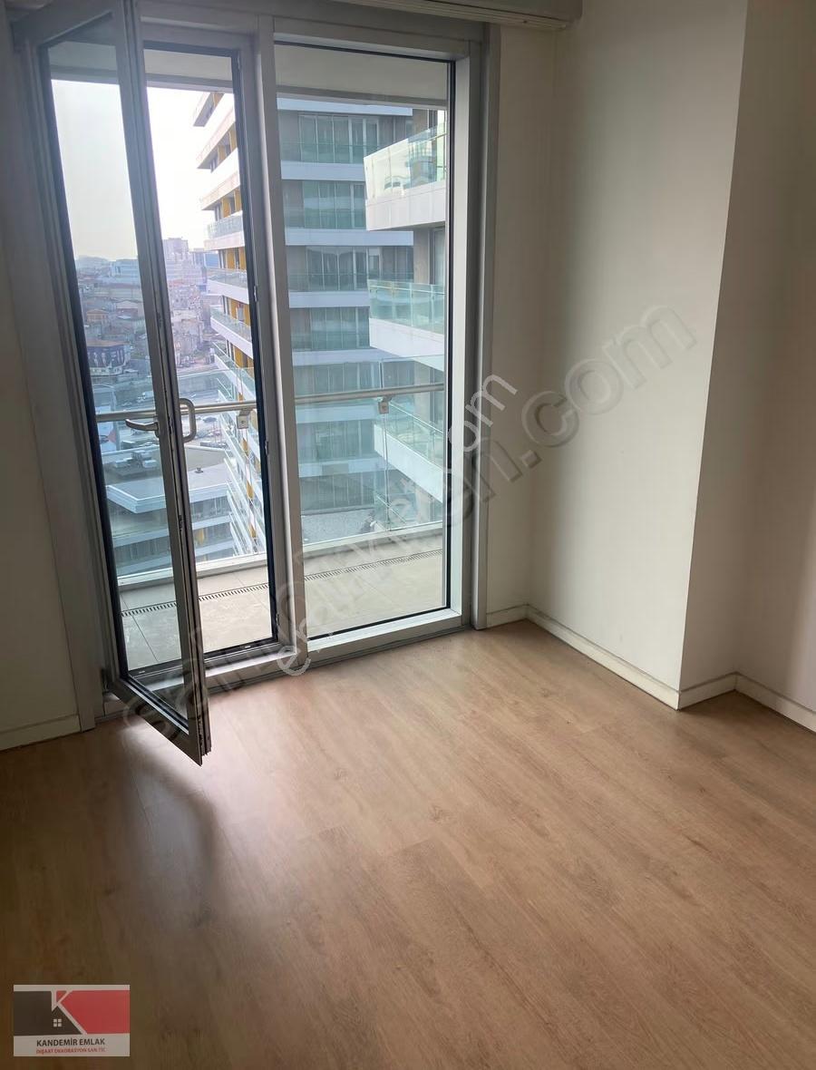 Kandemir Emlaktan Batışehirde Kiralık Daire 2.5+1 A2 Blok - Görsel 27
