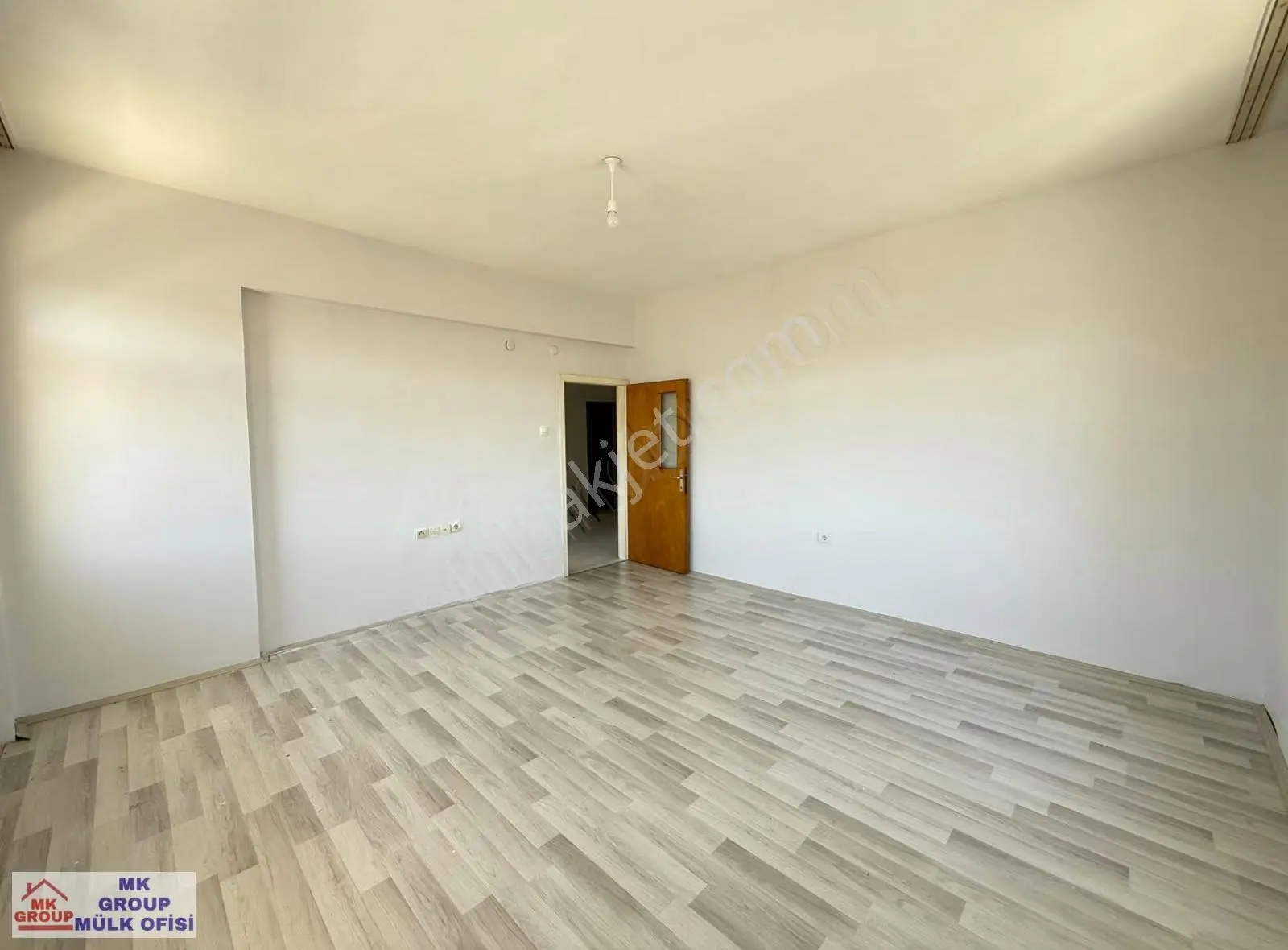 Anayurt'un Merkezinde Güney Batı Cepheli Satılık 3+1 Daire