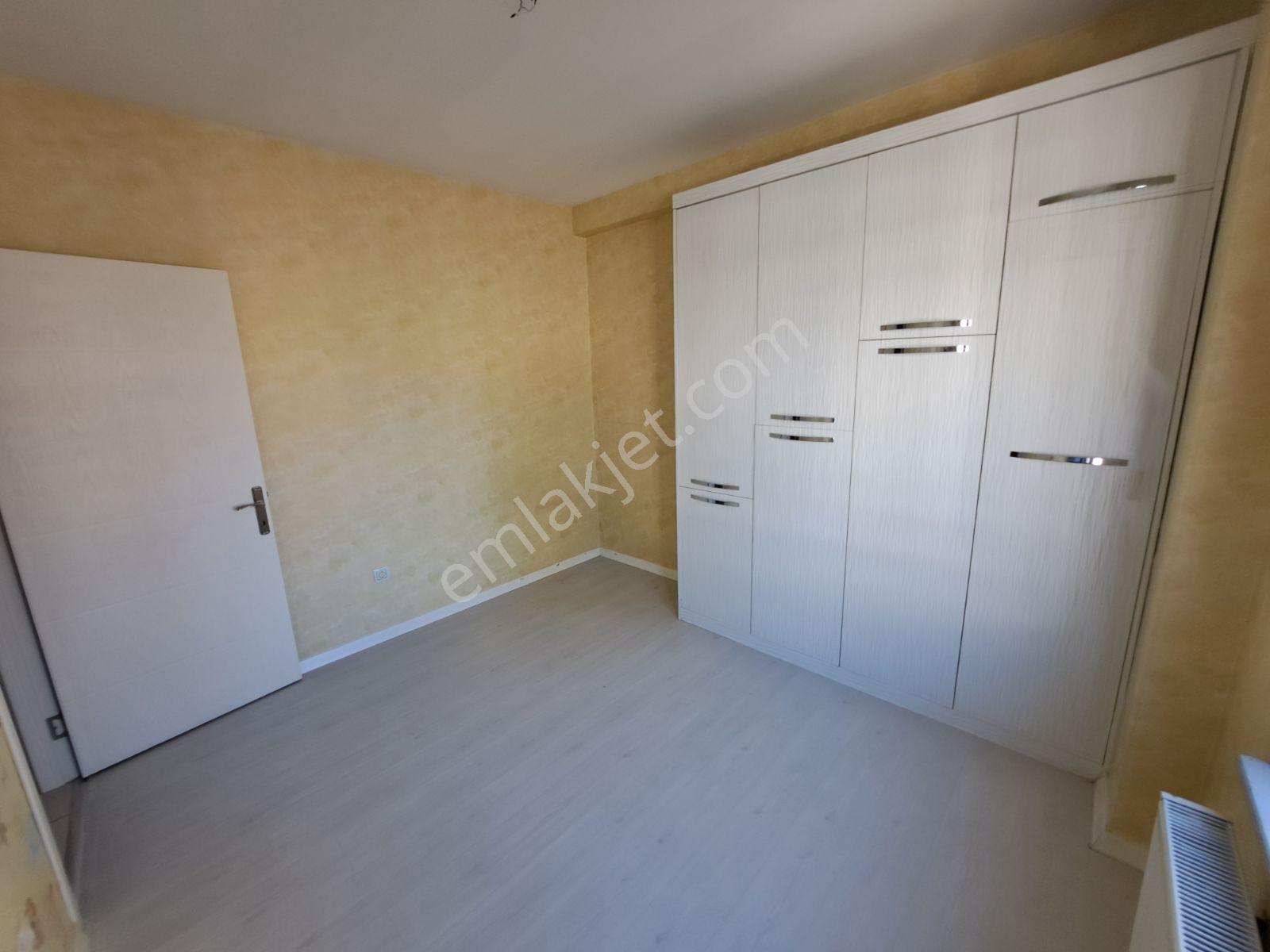 Özlüce Bulvarında Metroya Yakın, Prestijli Yerde Kiralık 3+1 - Görsel 18