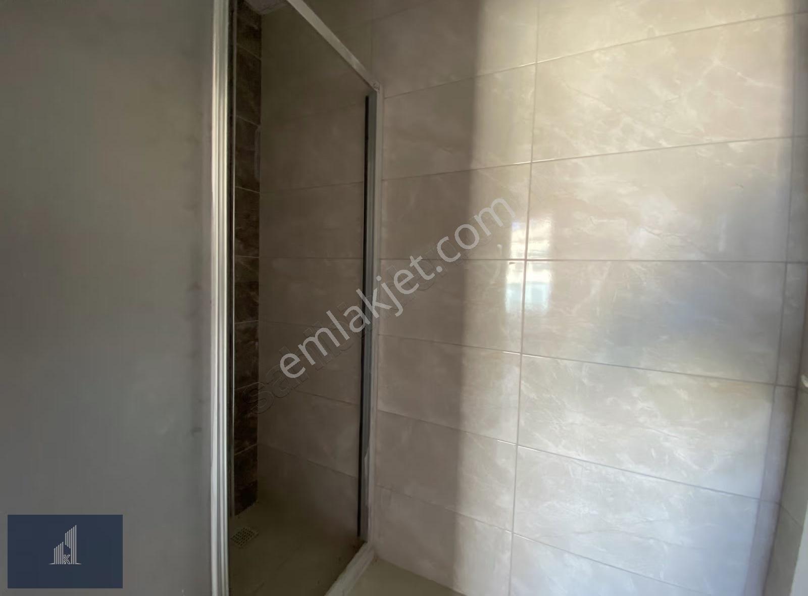 Kadir Dikici'den Ömer Halisdemir Caddesinde Kiralık 4+1 Daire - Görsel 31