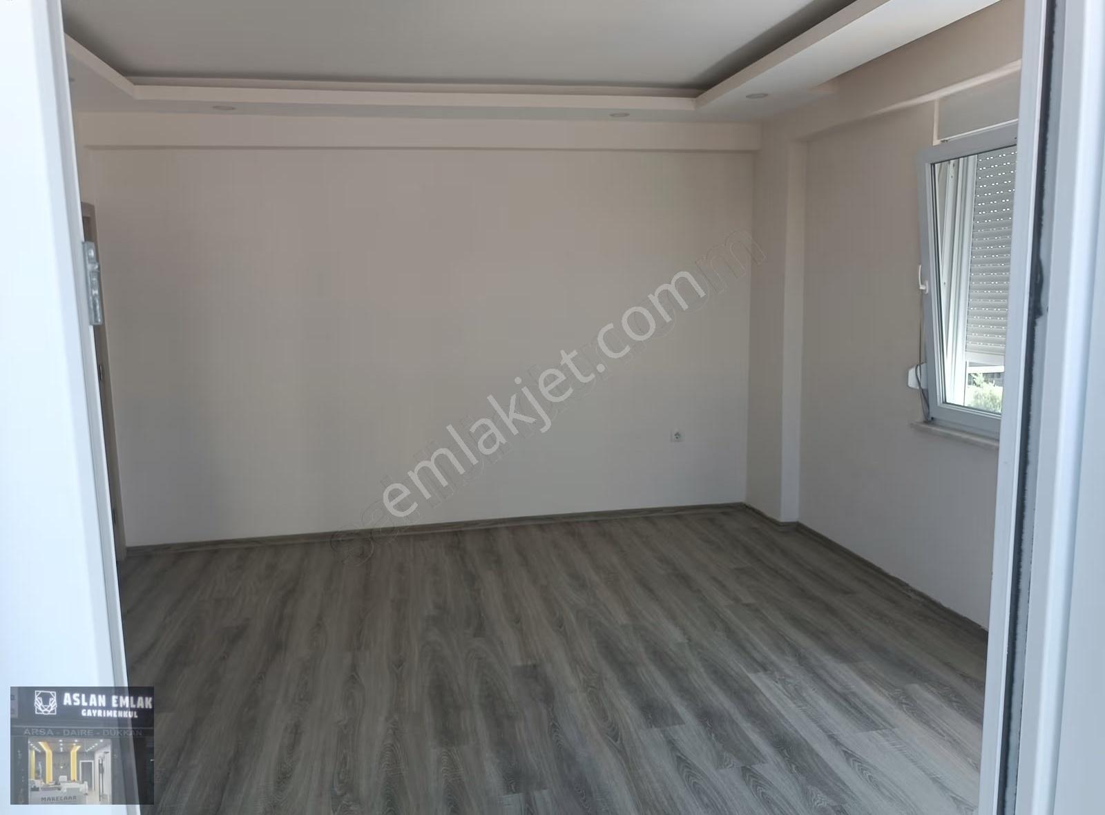 Pazarcı Mahallesinde Ayrı Mutfak 2+1 Geniş Daire - Görsel 10