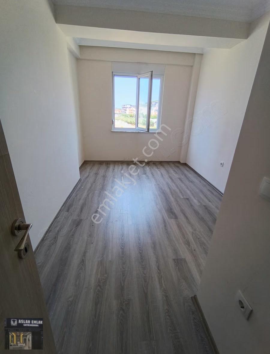 Pazarcı Mahallesinde Ayrı Mutfak 2+1 Geniş Daire - Görsel 3
