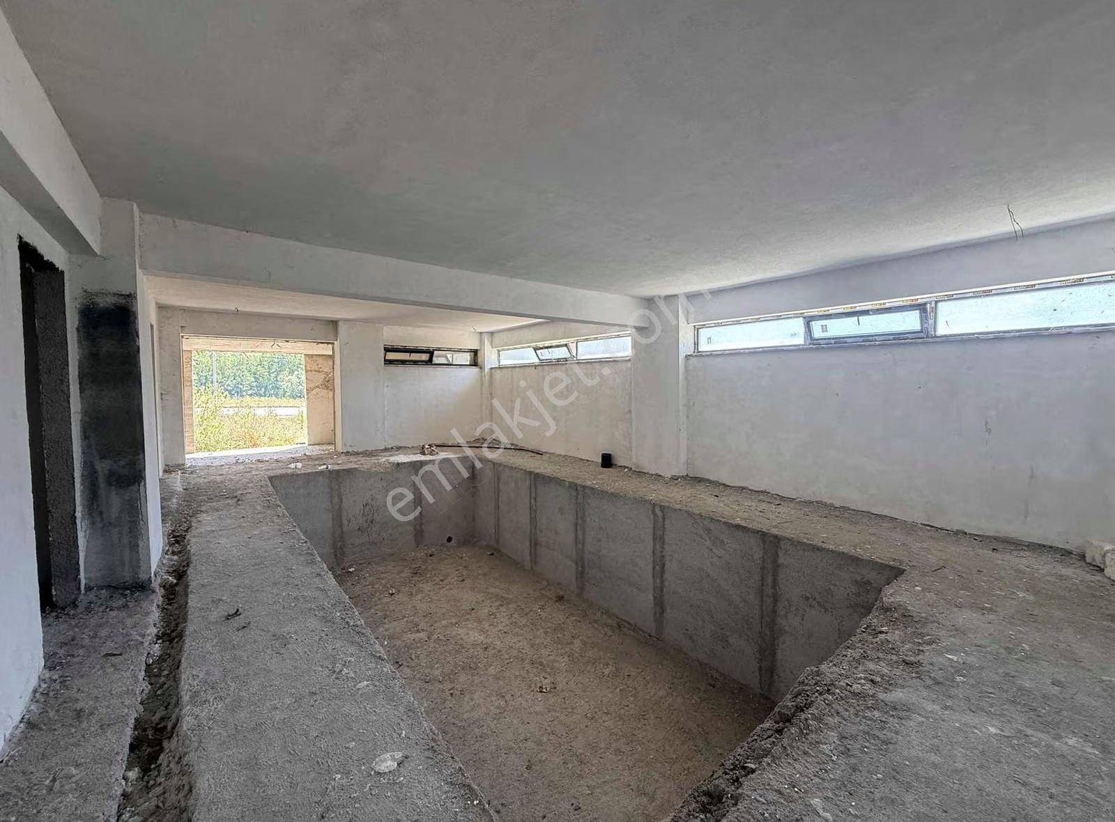 1 Dönüm Arsa İçerisinde Havuzlu Teraslı 4+1 Prestijli Villa - Görsel 4