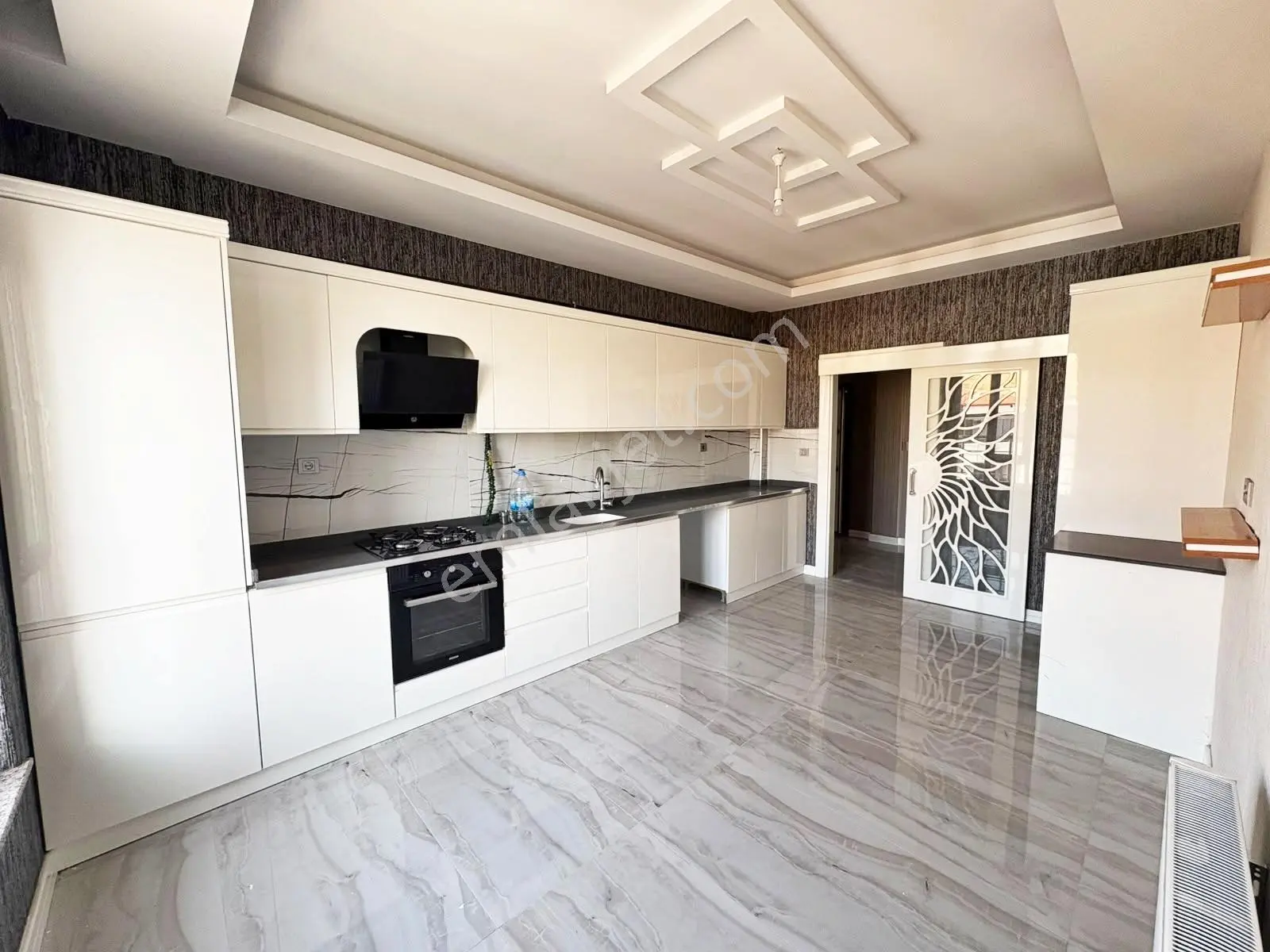 Alpaslan1'de Masrafsız Bakımlı Açık Cephe Geniş Cam Balkonlu 3+1