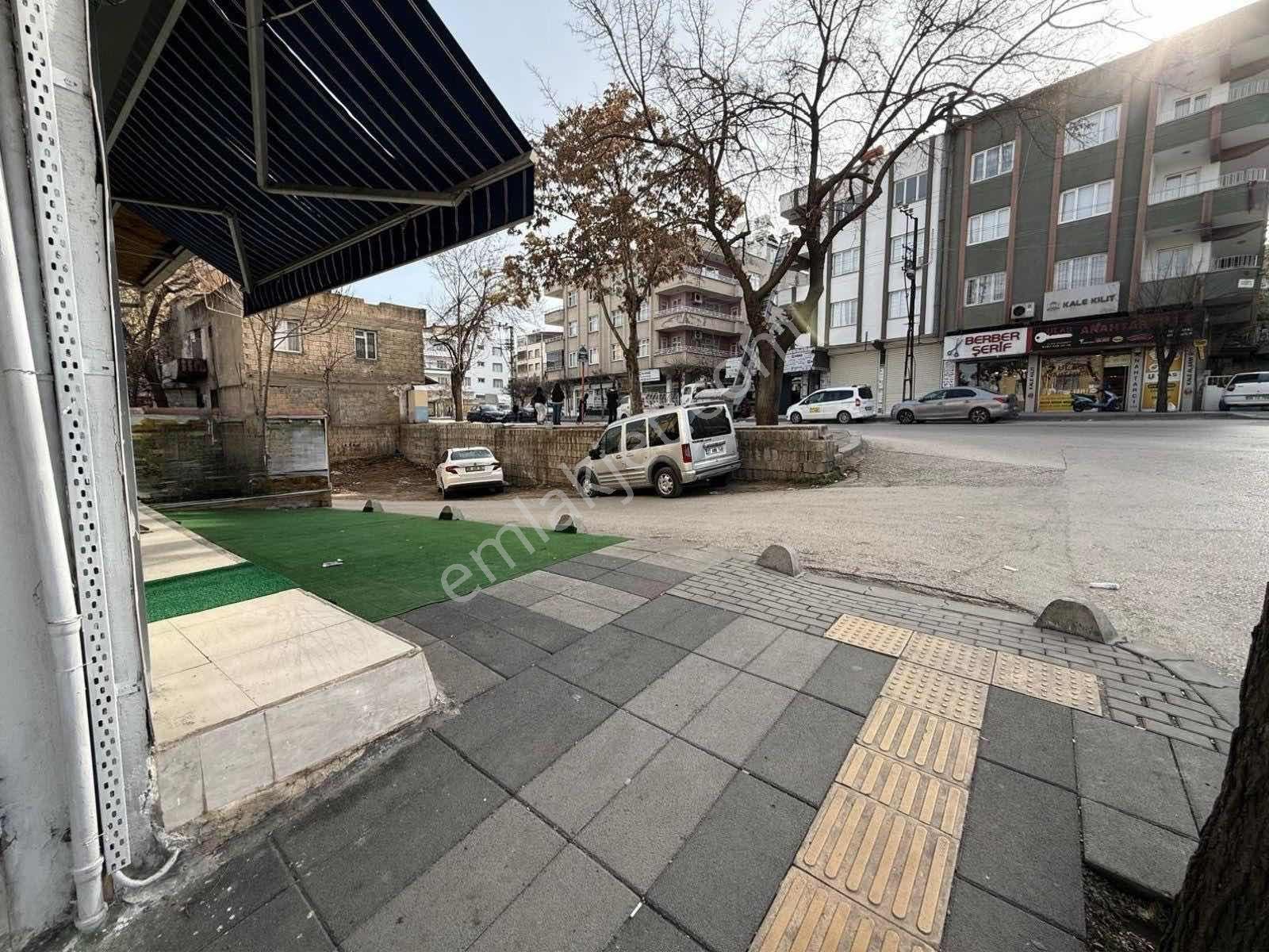Uzaydan Konakda Satılık Dükkan Köşe Başı 2 Katlı - Görsel 5