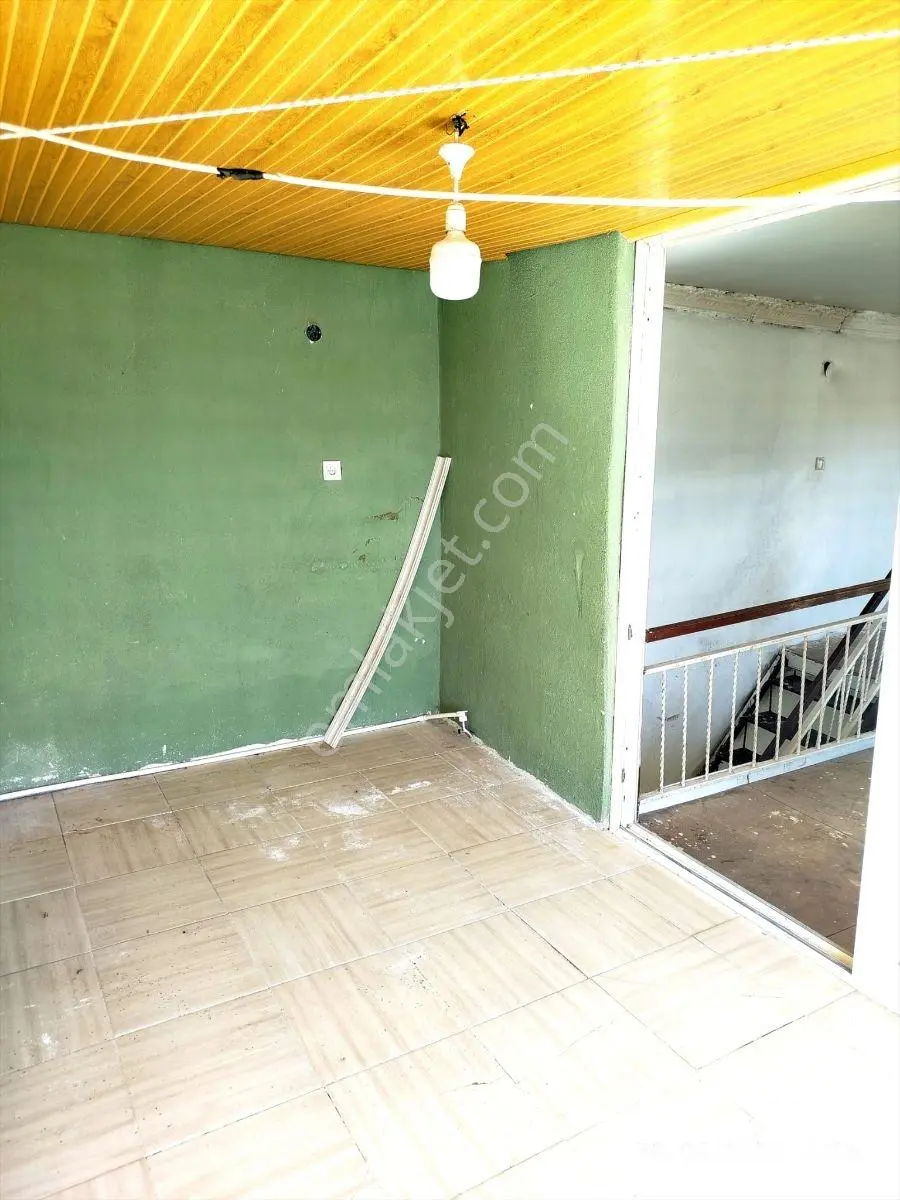 İzmir Buca İnönü Mah Tapusuz Dubleks 1+1 Evi Olan Köşe Arsa Satı - Görsel 7