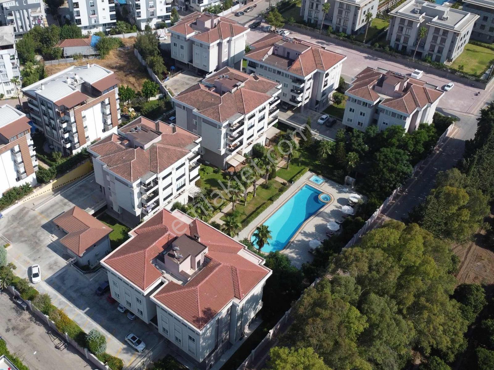 Havuzlu Güvenlikli Site İçi 3+1 165m2 Kiralık Ara Kat Daire - Görsel 22