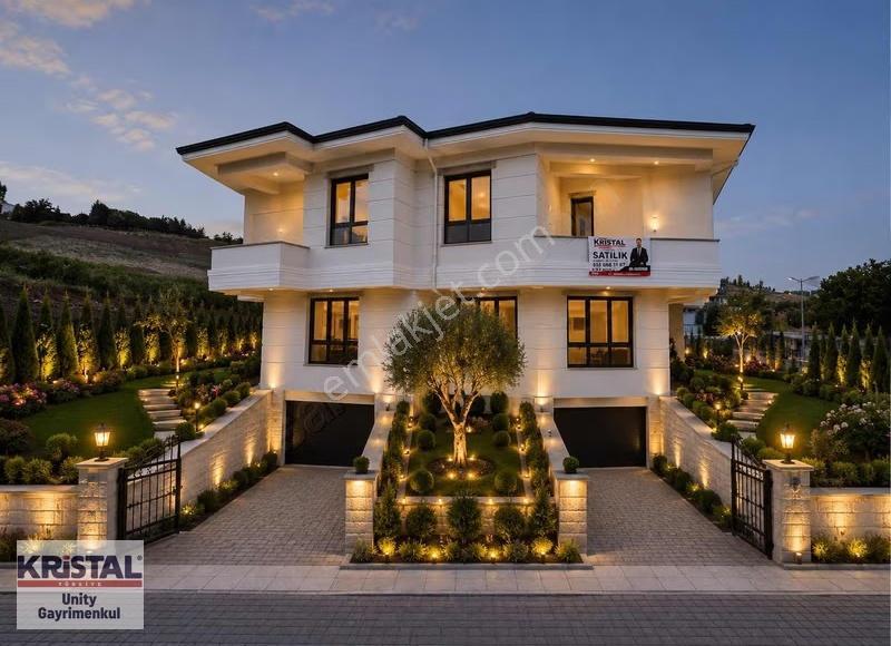 Yenikent Satılık 4+1 Özel Garajlı Villa