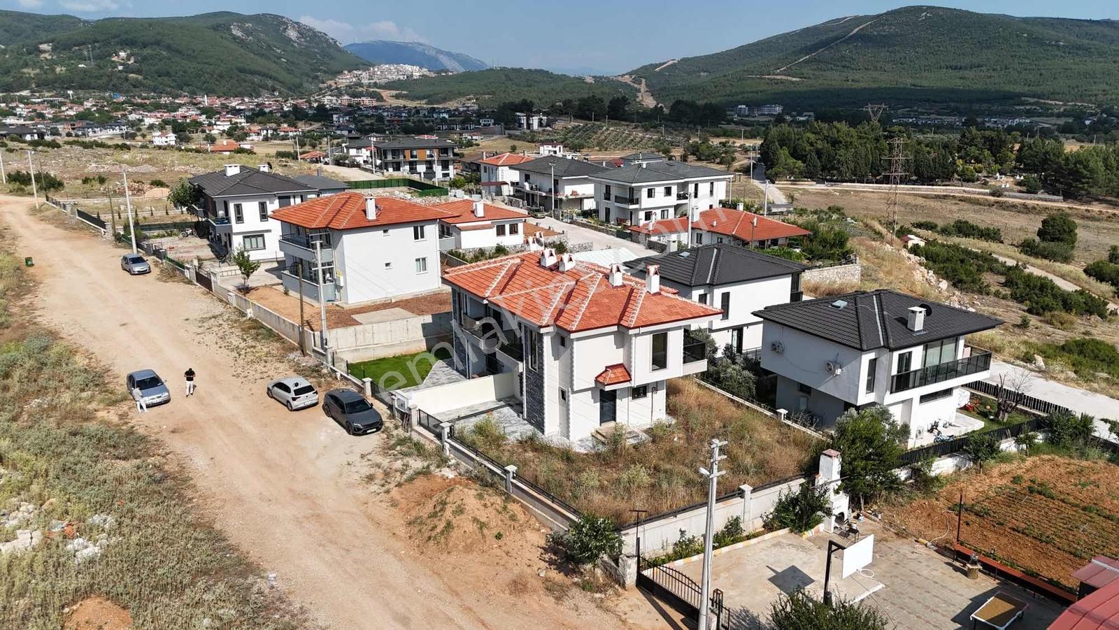 Muğla Akçova Geniş Bahçeli Satılık İkiz Villa - Görsel 18