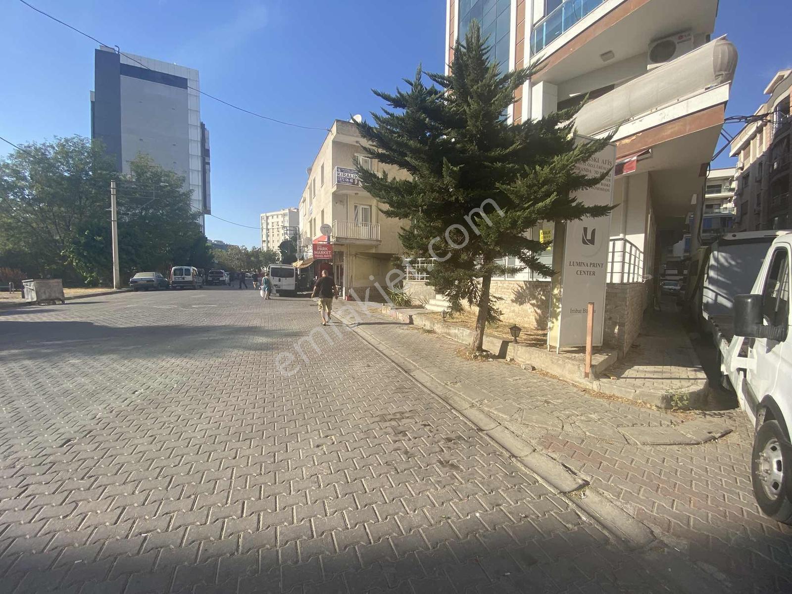 Bayraklı Soğukkuyu Anadolu Cd Paraleli Önü Açık Kiracılı