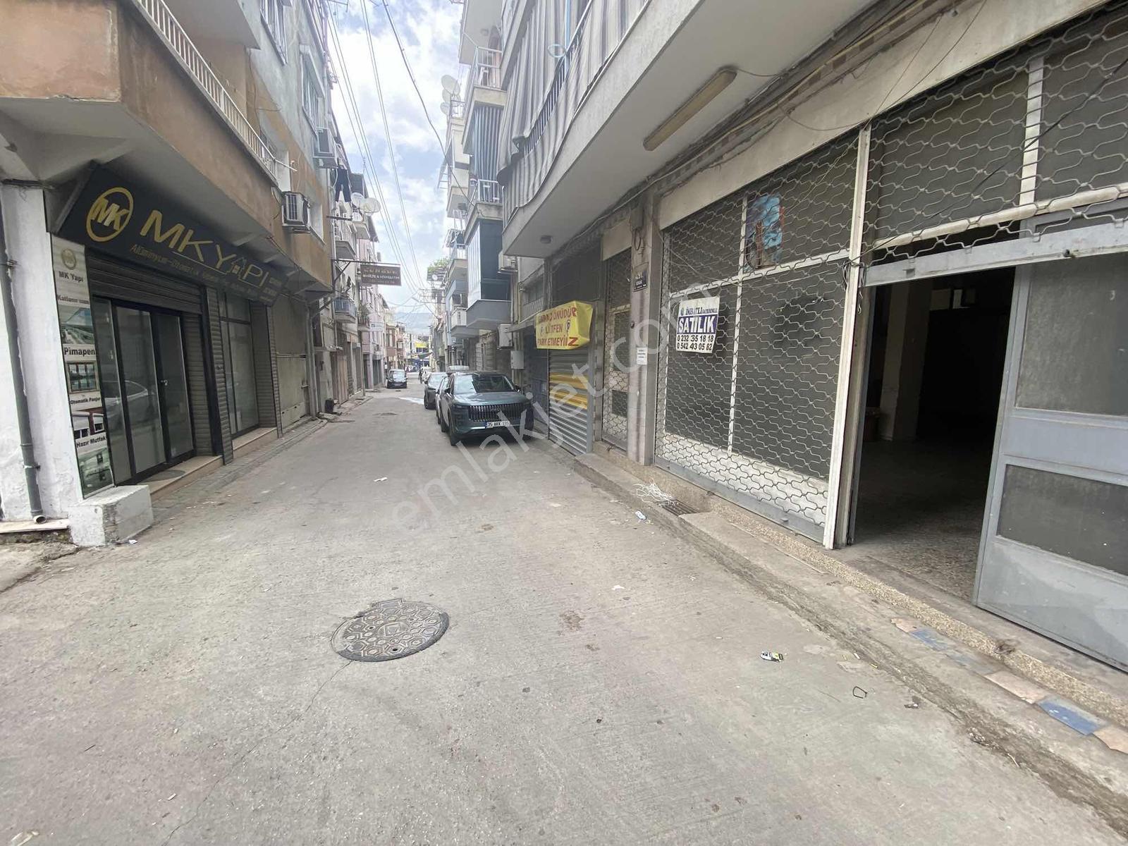Bornova Altındağda Cad Yakını Satılık Dükkan