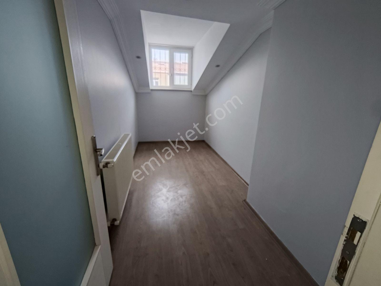 Güneyden Teraslı Asansörlü Köşe Başı 2+1.80m2 Daire - Görsel 17