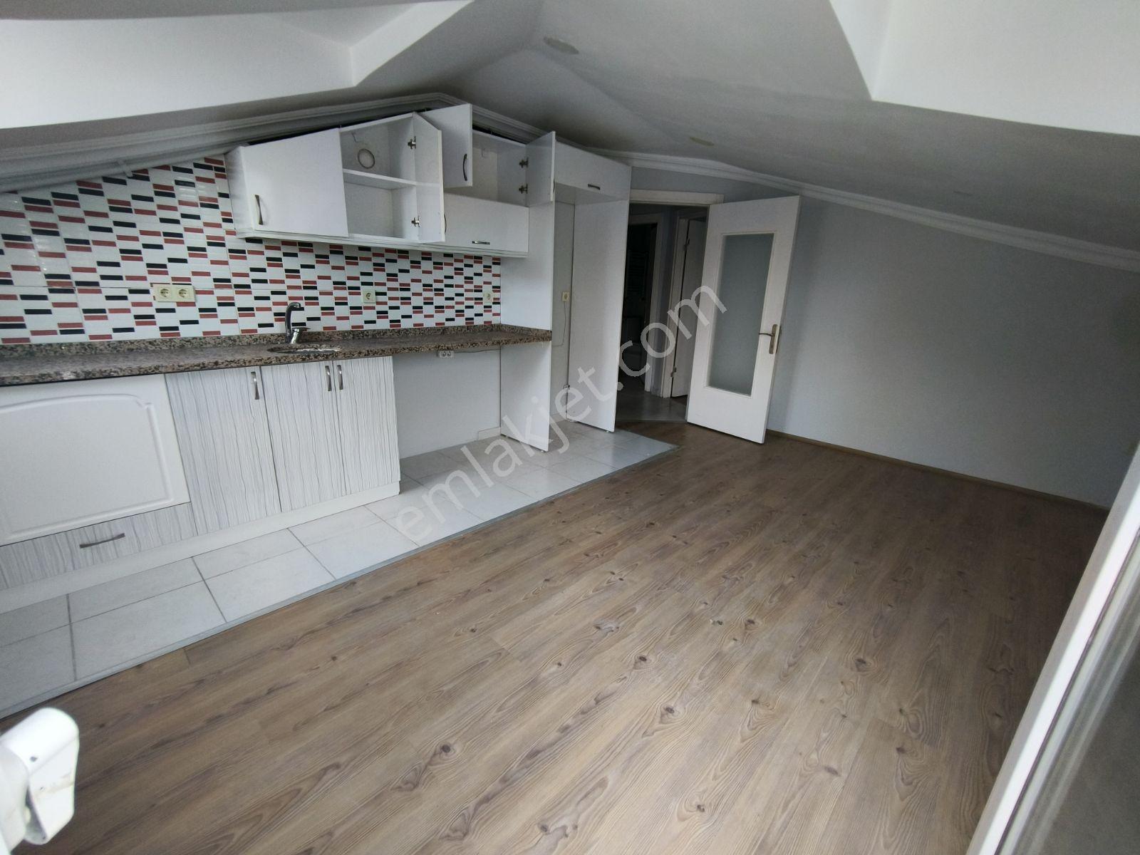 Güneyden Teraslı Asansörlü Köşe Başı 2+1.80m2 Daire - Görsel 16