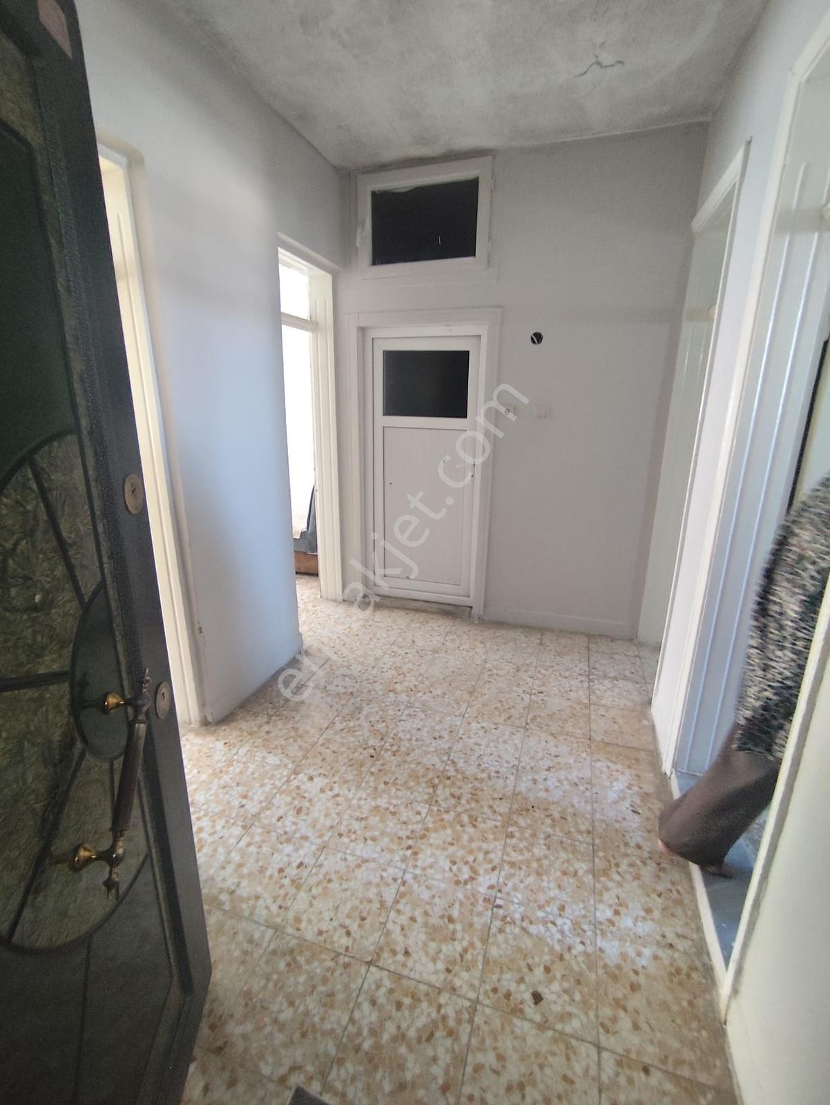 Ayyıldız'dan - Komple Satılık Garajlı İki Katlı Mustakil - Görsel 12