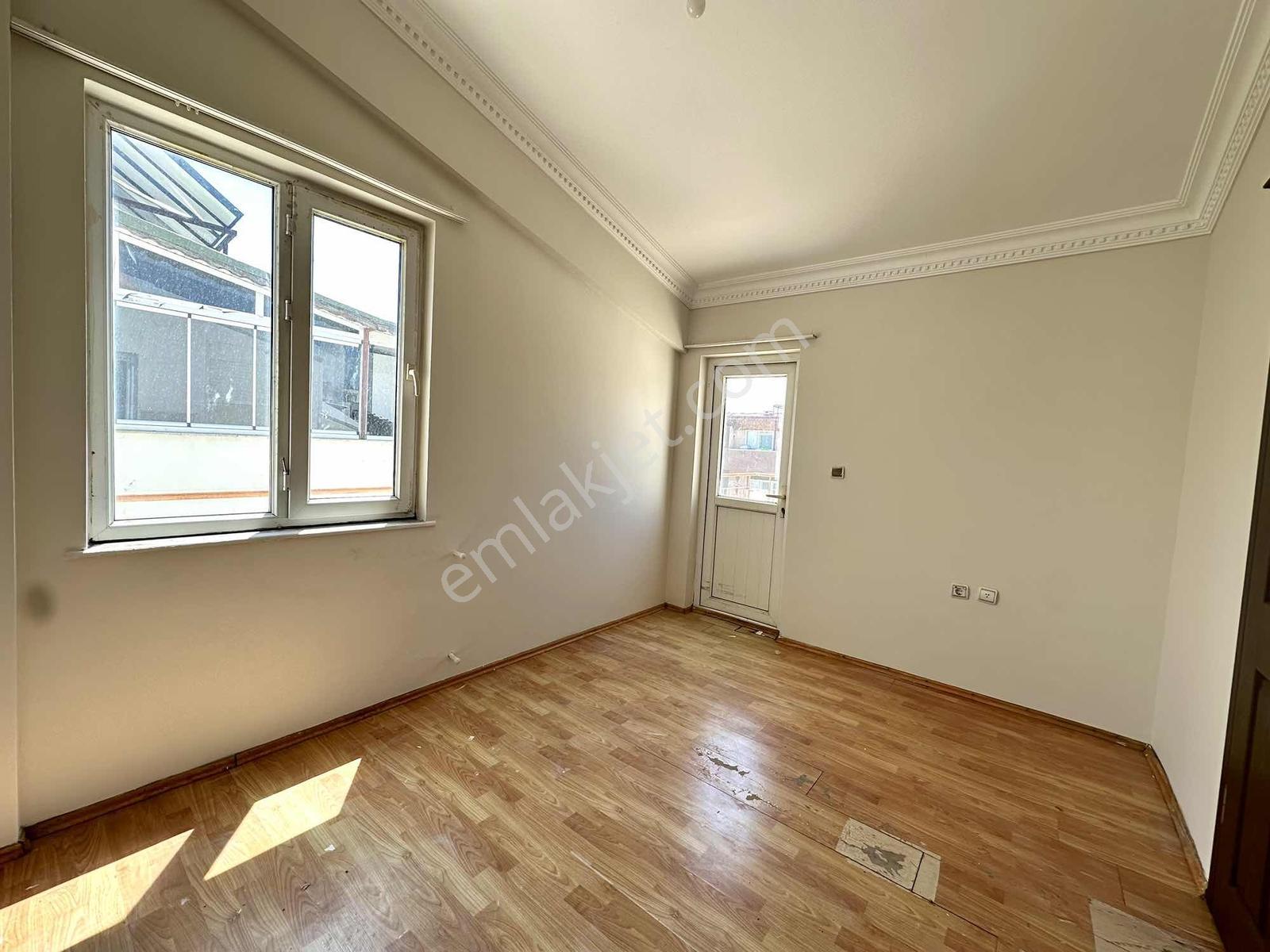 Berrin Kavcar'dan Fener'de Kiralık Dubleks Daire - Görsel 15