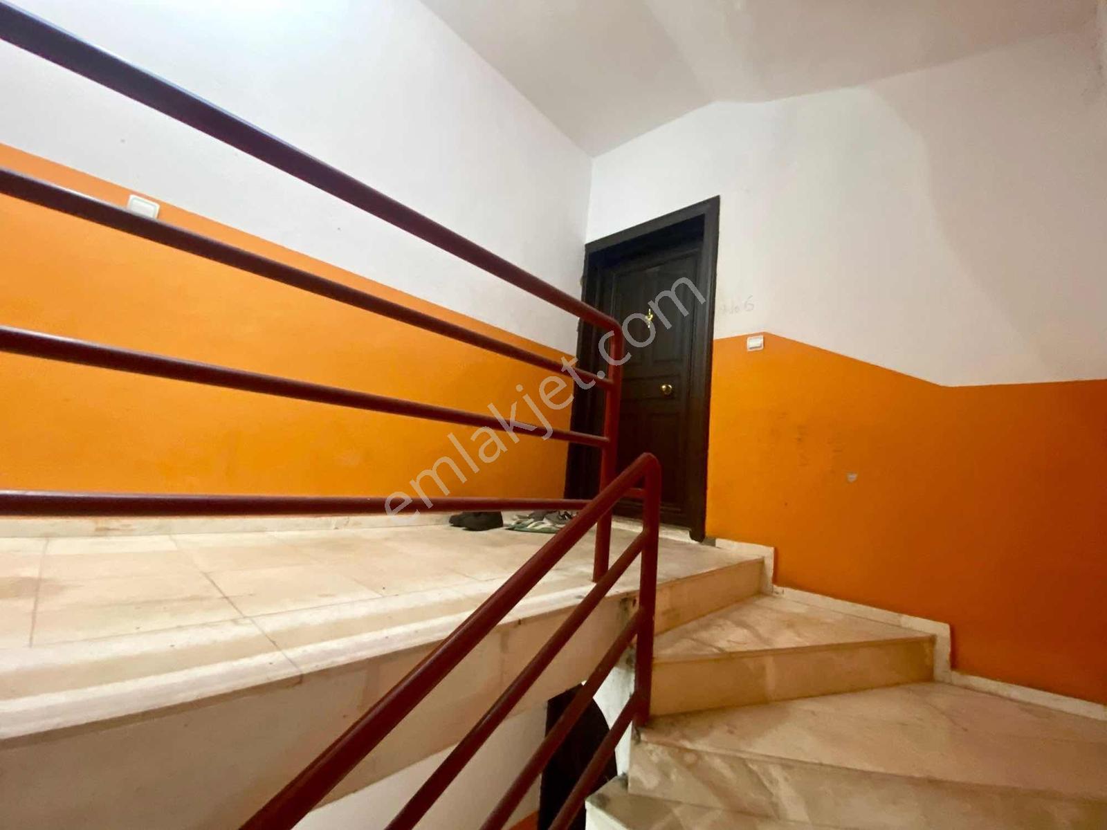 Berrin Kavcar'dan Fener'de Kiralık Dubleks Daire - Görsel 8