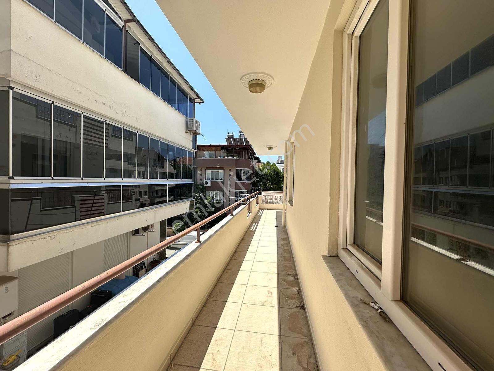 Berrin Kavcar'dan Fener'de Kiralık Dubleks Daire - Görsel 6