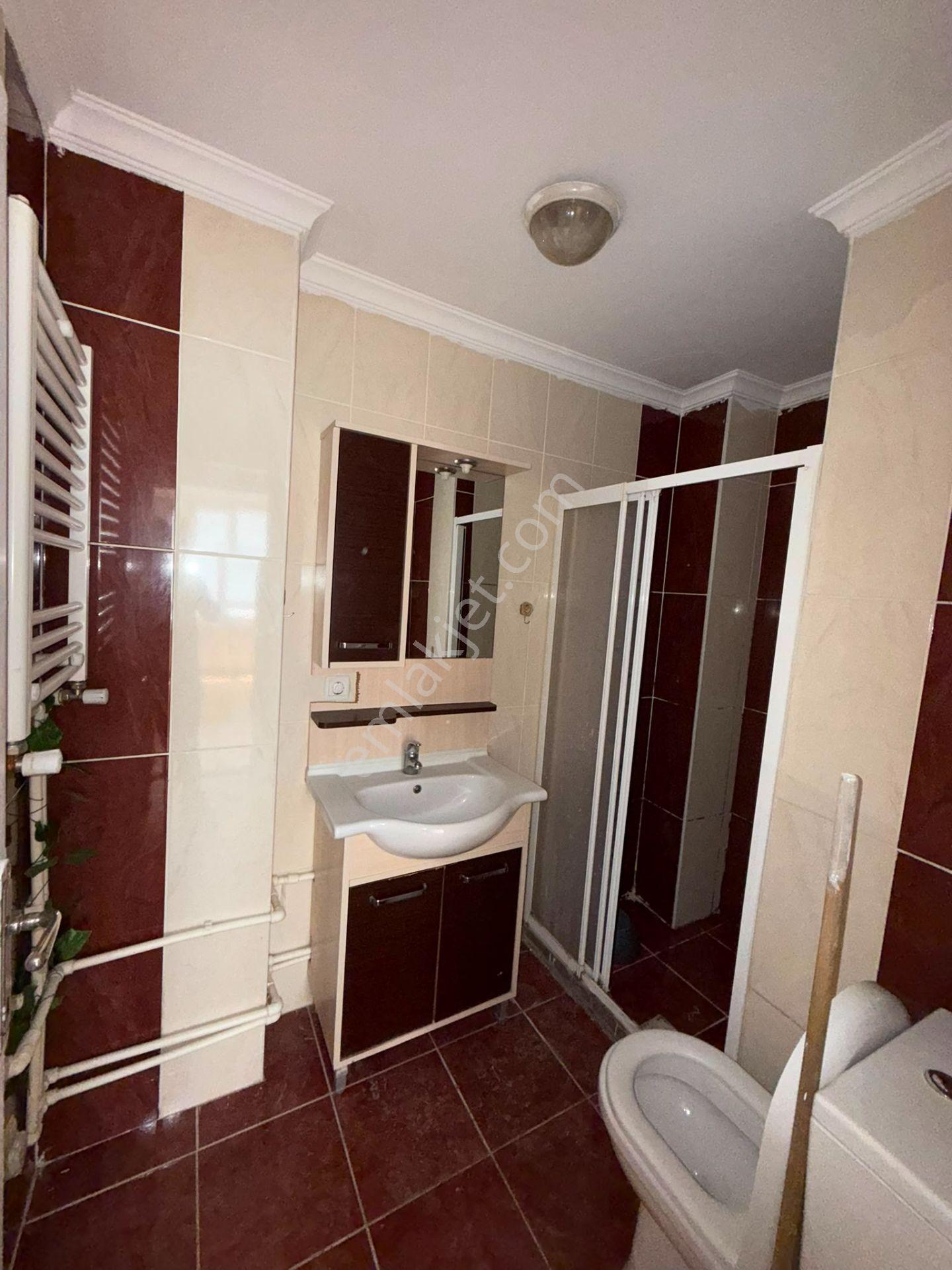 Cerrahpaşa Emlaktan Turgut Özal Mahallesi 2+1 Metrobüse Yakın Kiralık Daire - Görsel 4